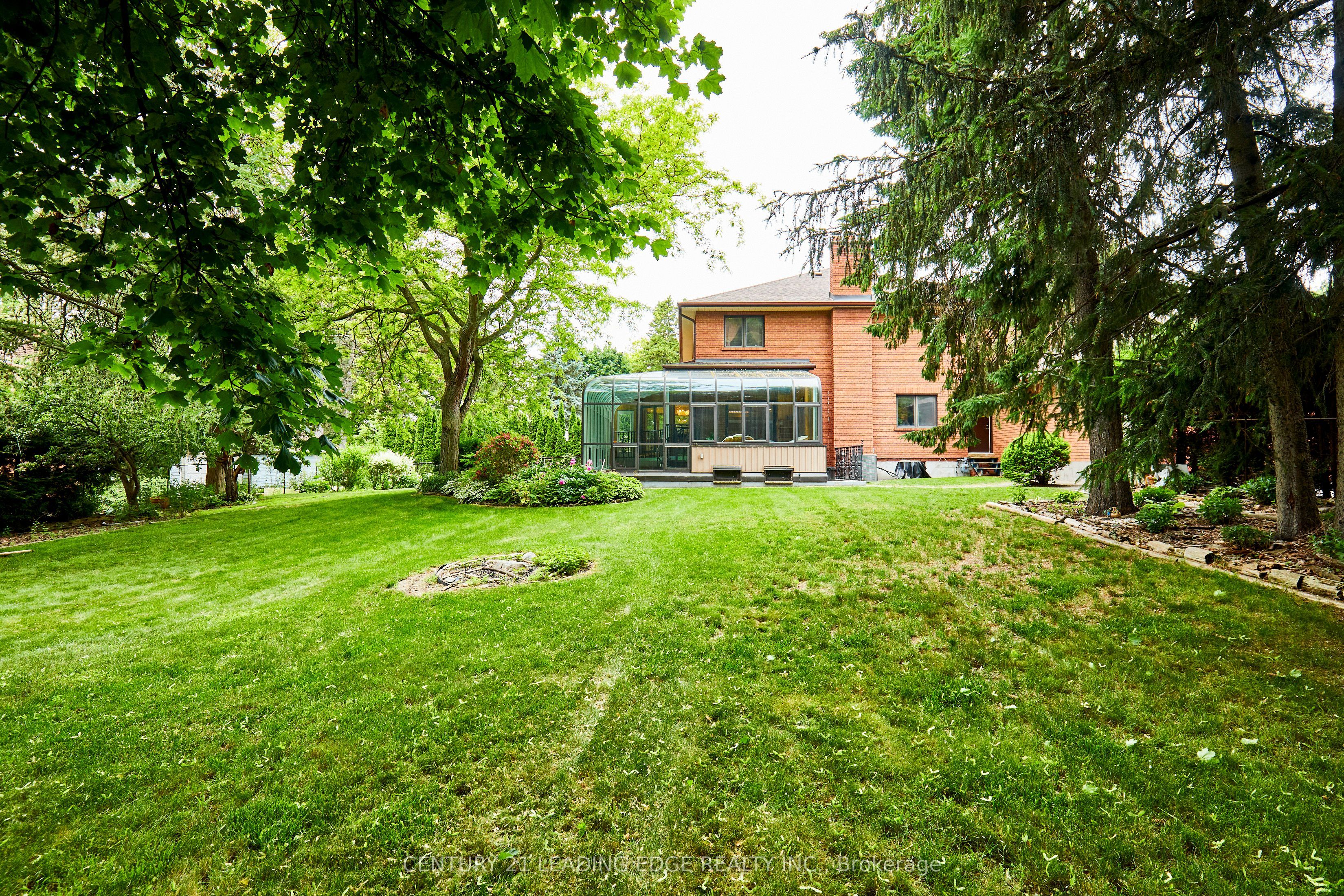 1127 Oshawa Boulevard N Property Photo 34
