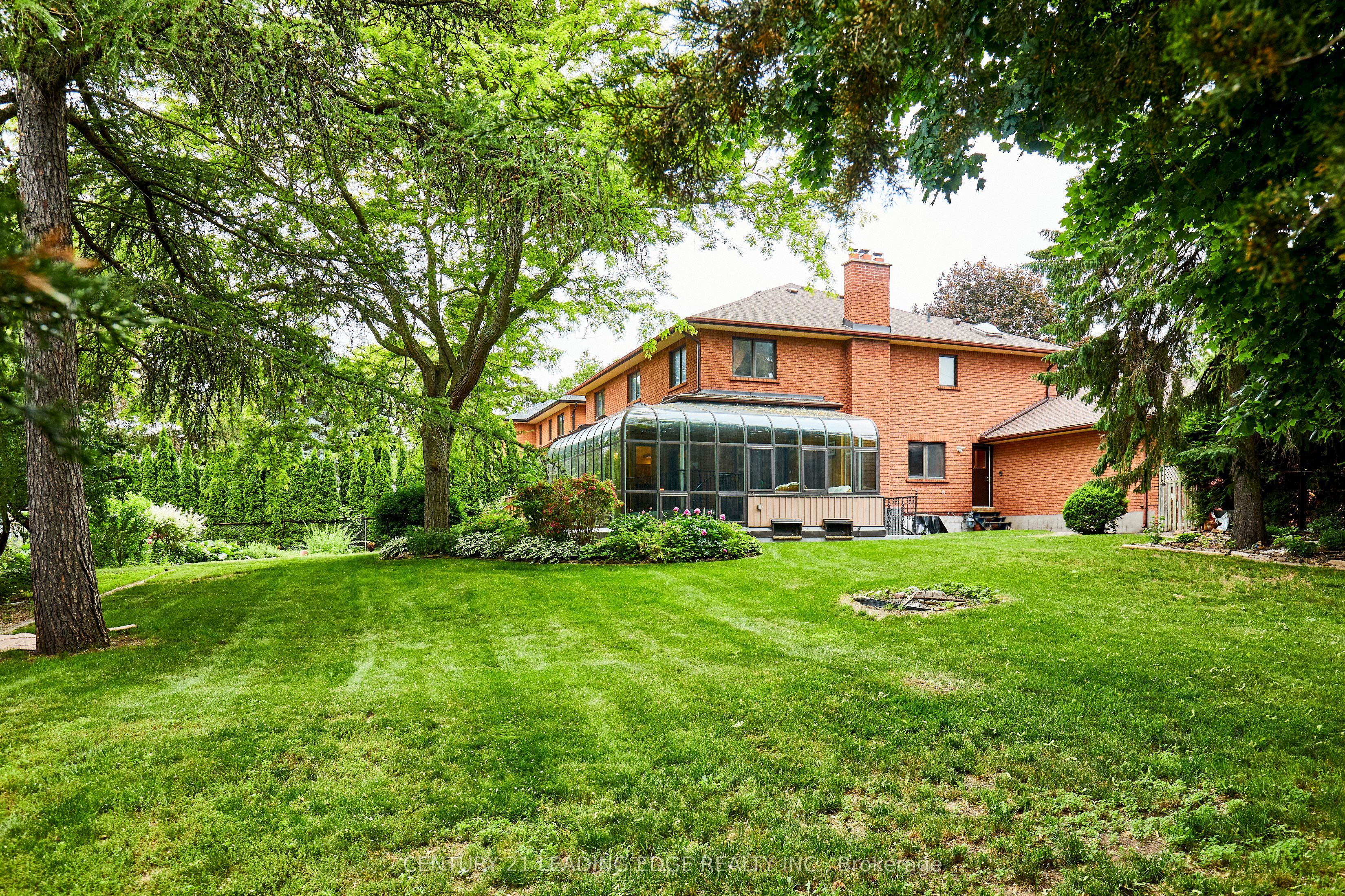 1127 Oshawa Boulevard N Property Photo 35