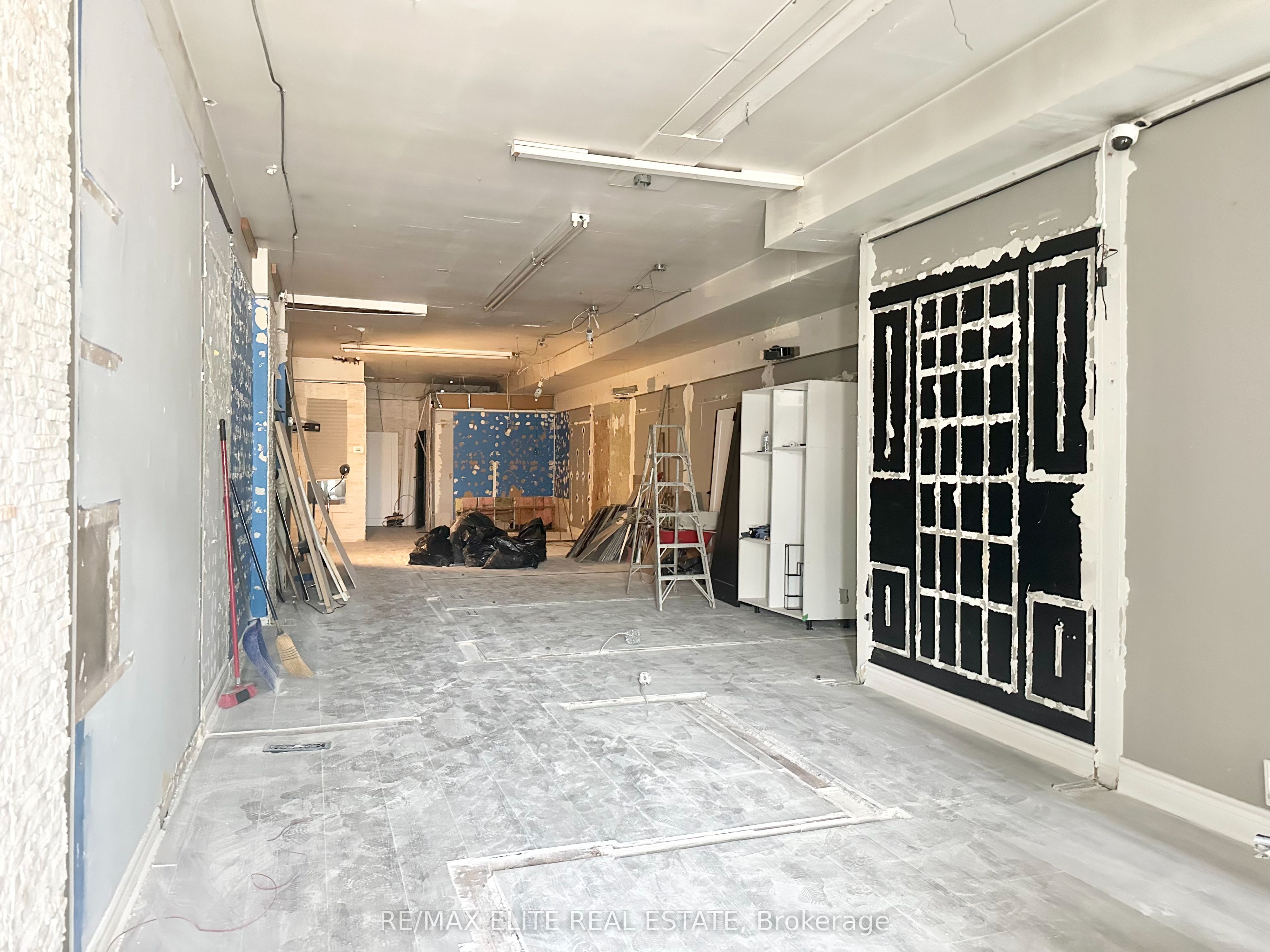 2815 Eglinton Avenue E Property Photo 2