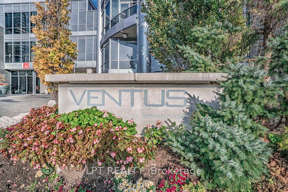 181 Village Green Square 812 Property Photo 2