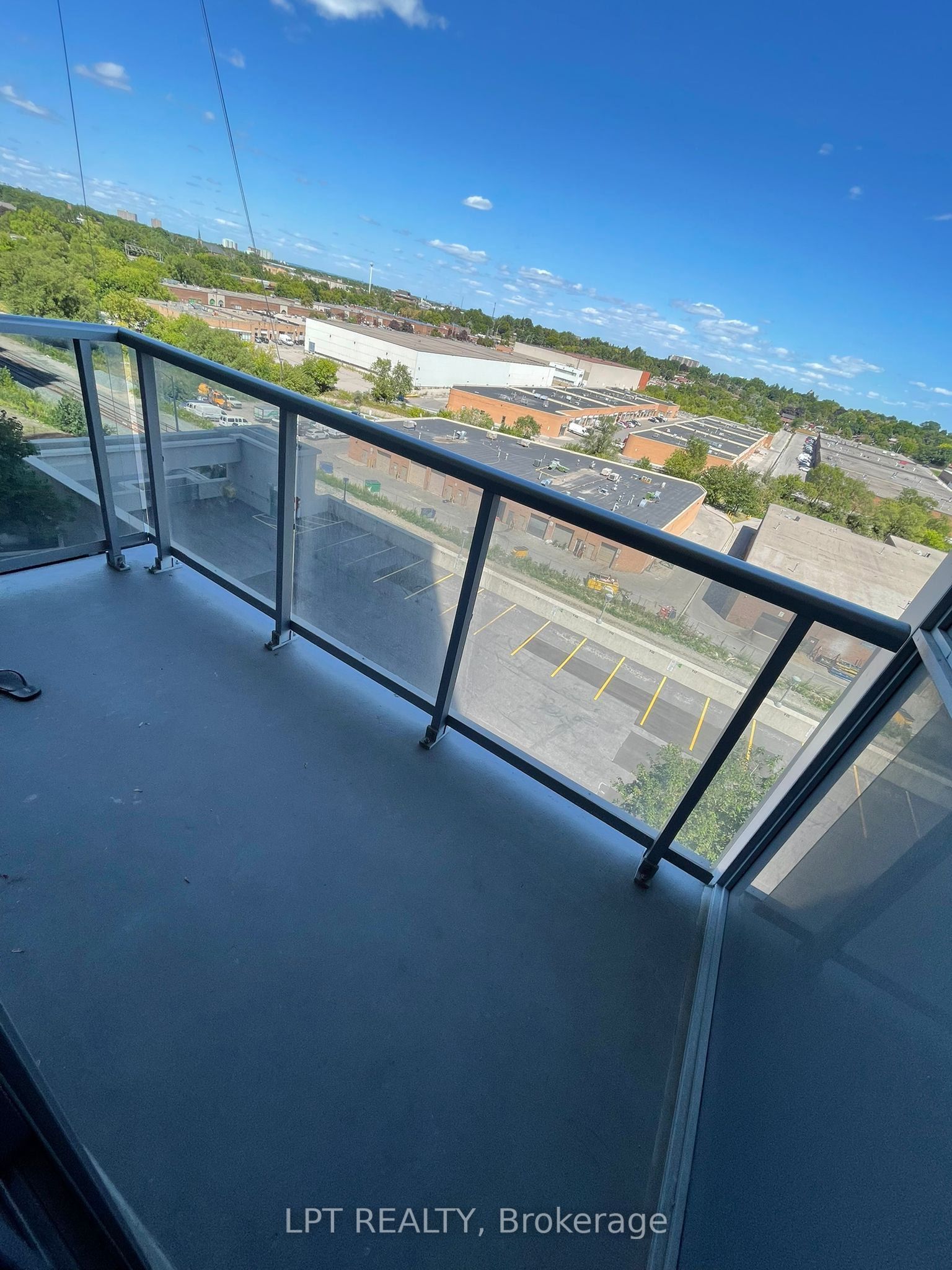 181 Village Green Square 812 Property Photo 11