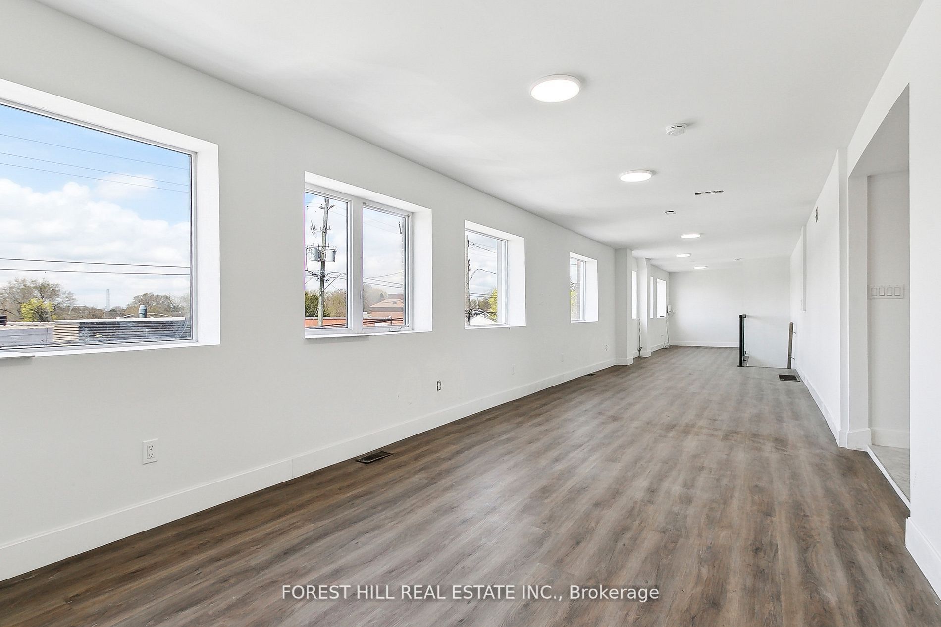 127 Raleigh Avenue #upper Property Photo 6