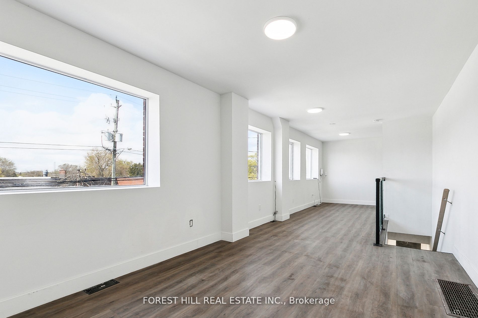 127 Raleigh Avenue #upper Property Photo 9