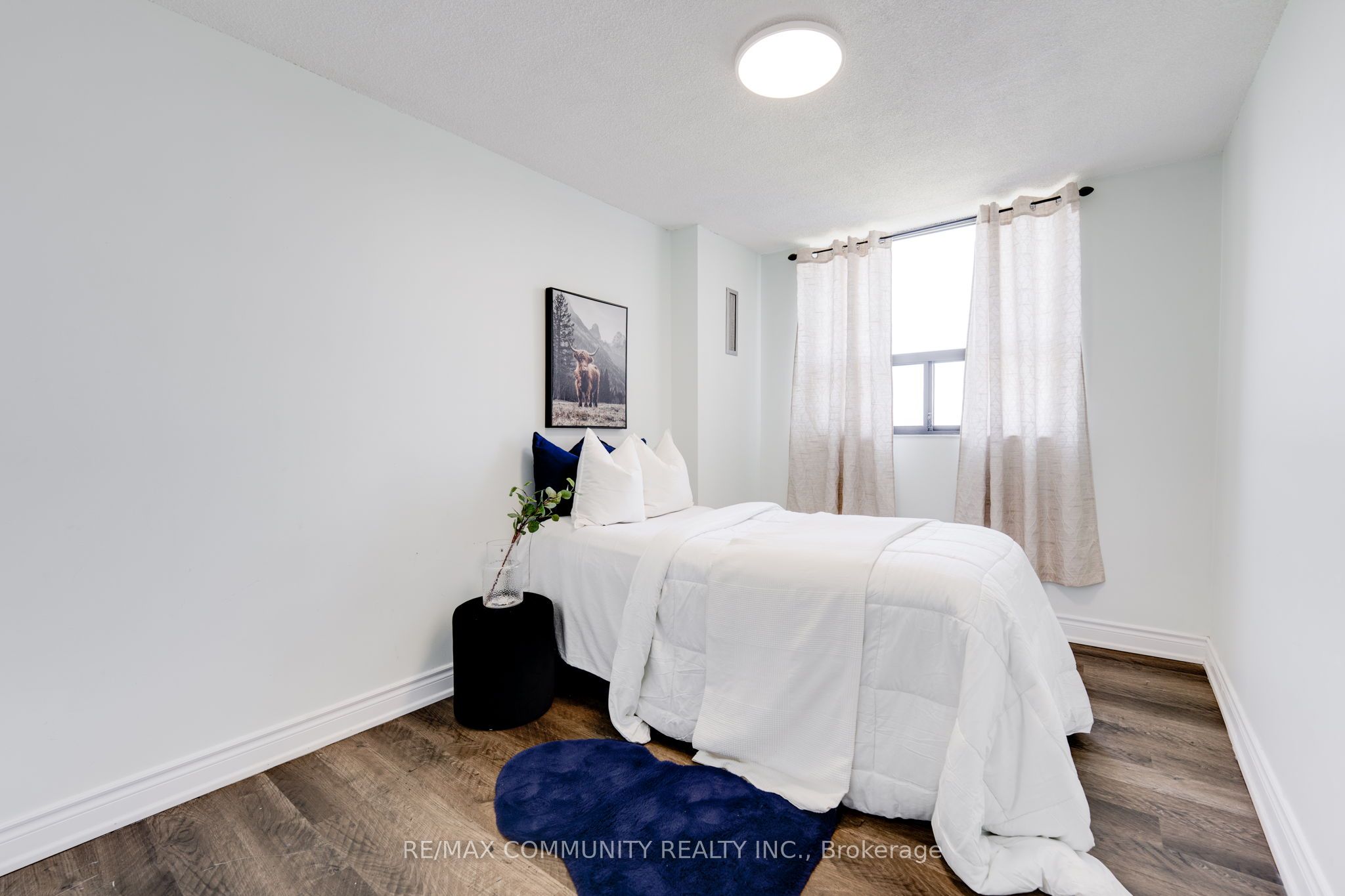 301 Prudential Drive 1002 Property Photo 4