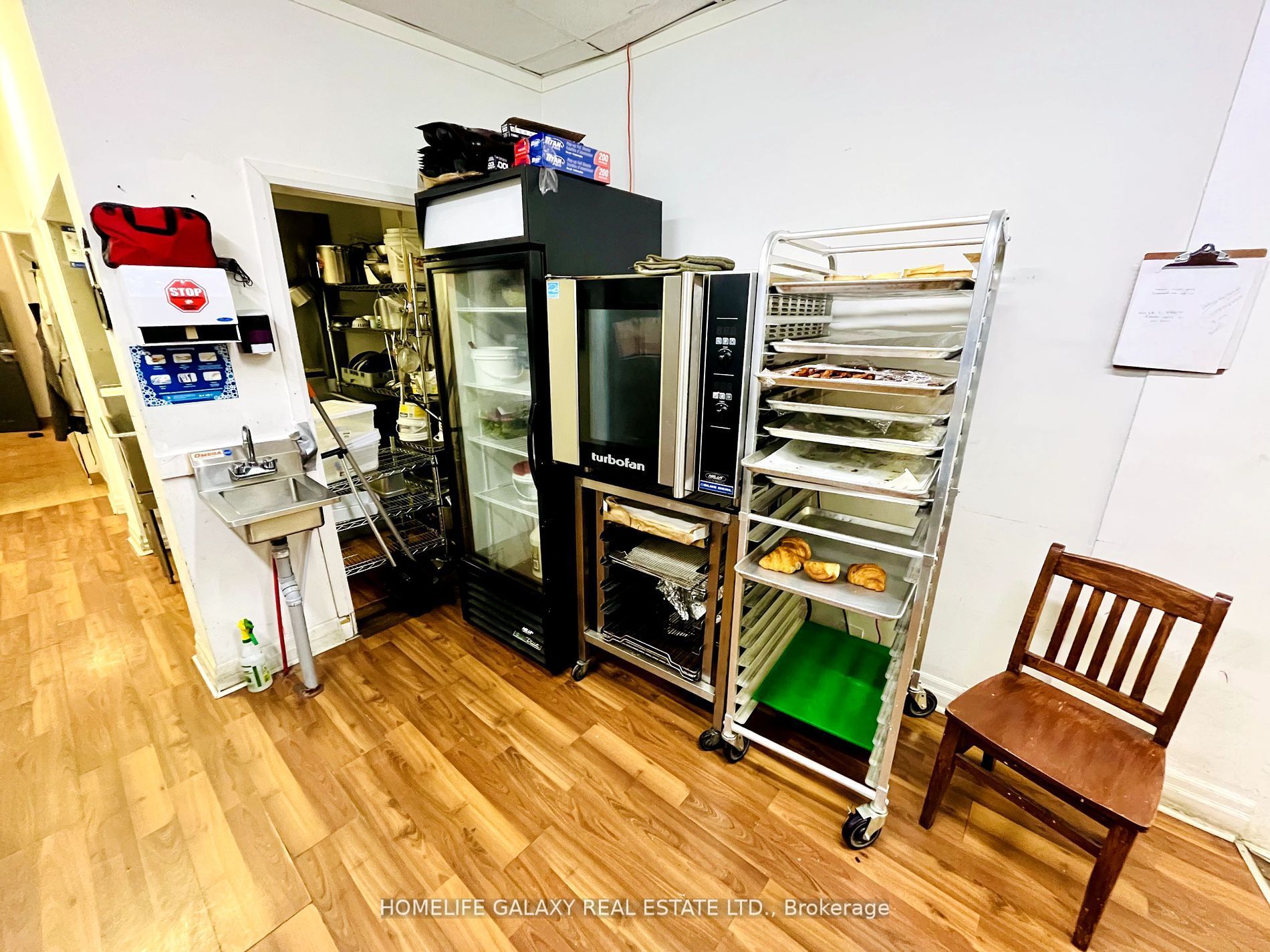25 Simcoe Street S Main Property Photo 15