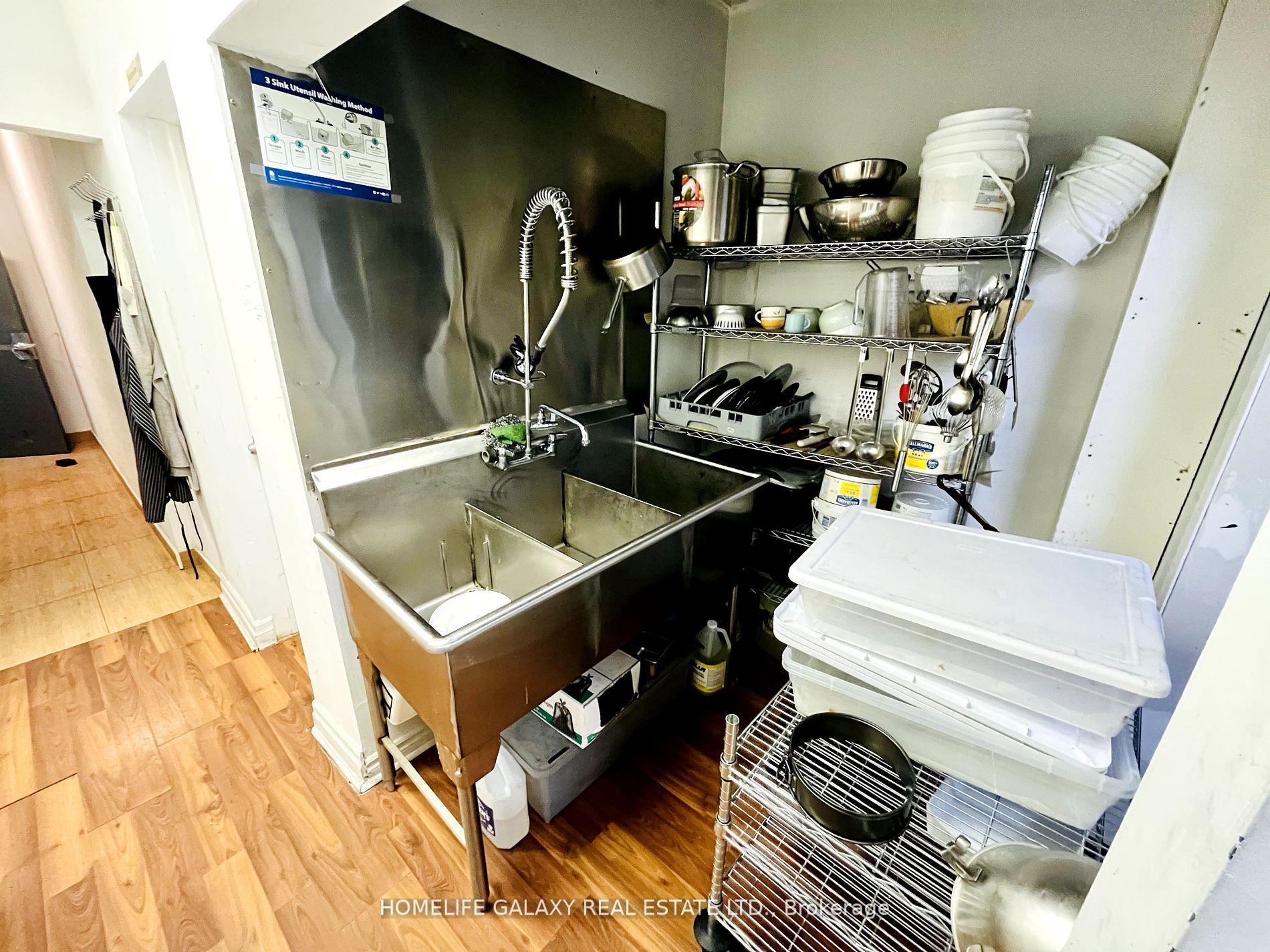 25 Simcoe Street S Main Property Photo 17
