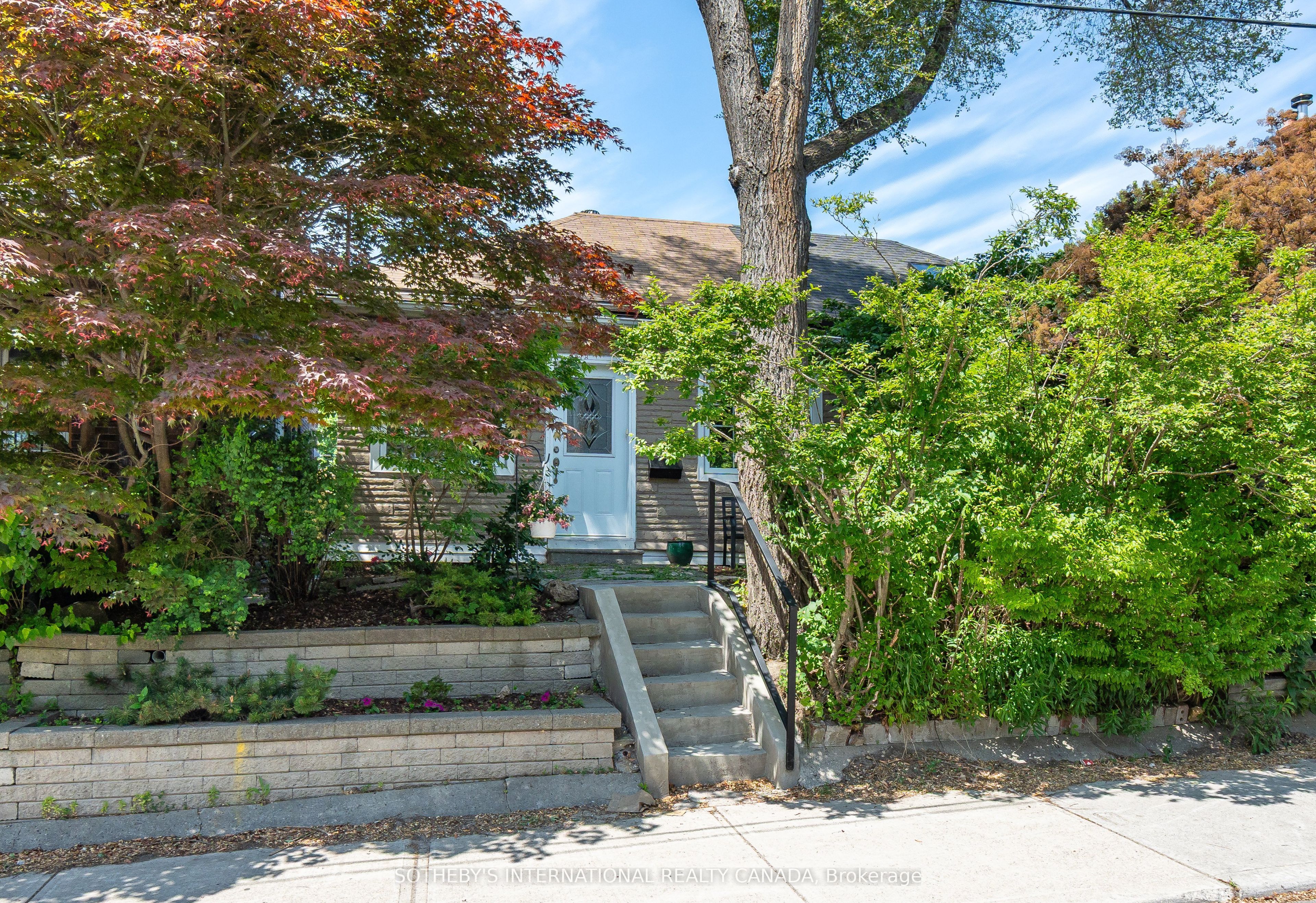 692 Woodbine Avenue Property Photo 1