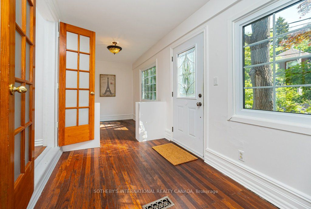 692 Woodbine Avenue Property Photo 3