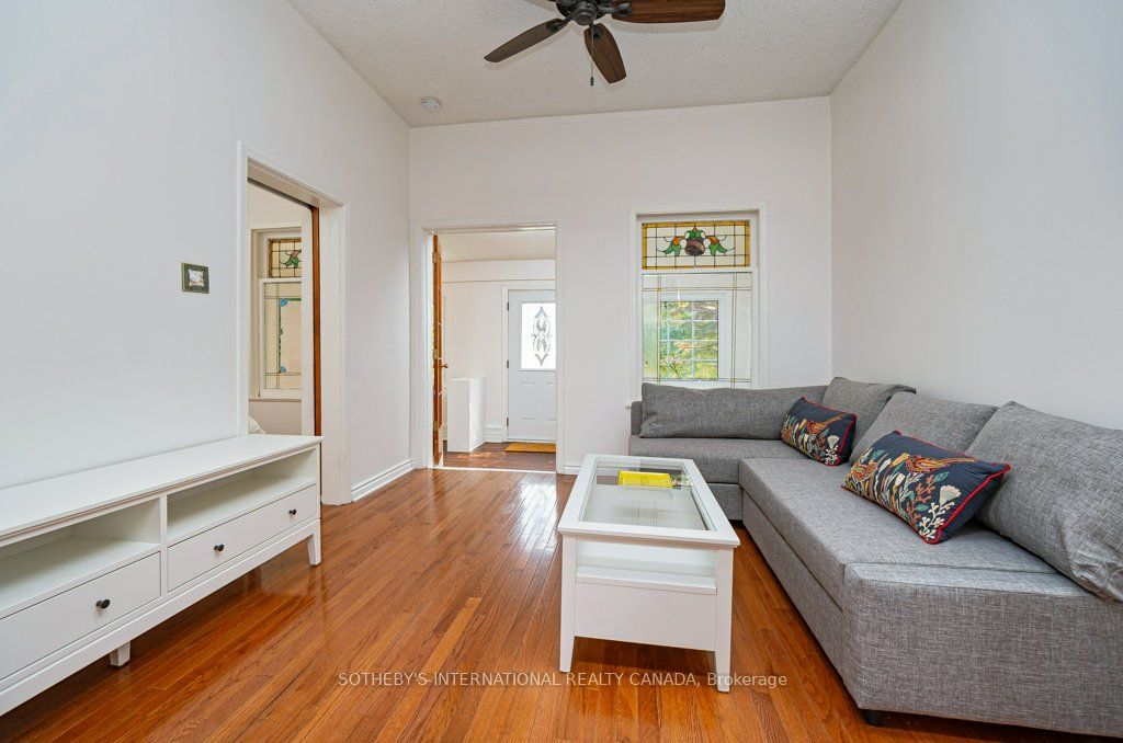 692 Woodbine Avenue Property Photo 8