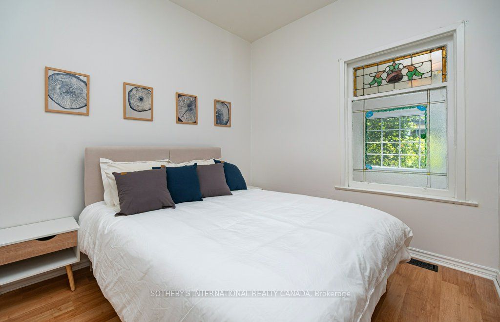692 Woodbine Avenue Property Photo 17