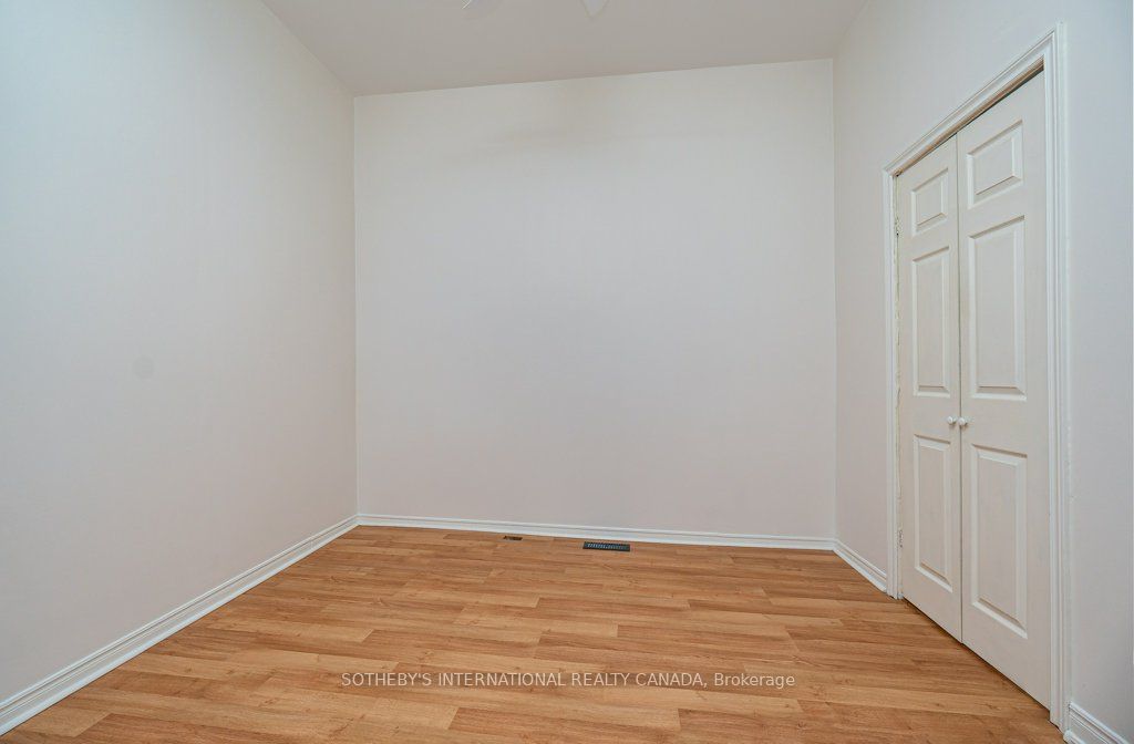 692 Woodbine Avenue Property Photo 18