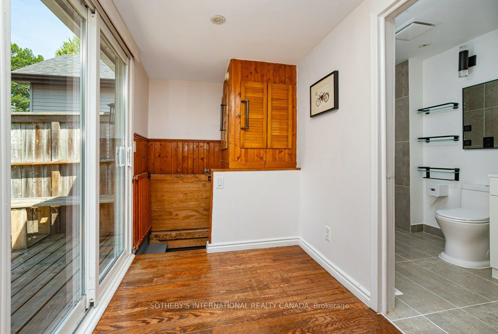 692 Woodbine Avenue Property Photo 19