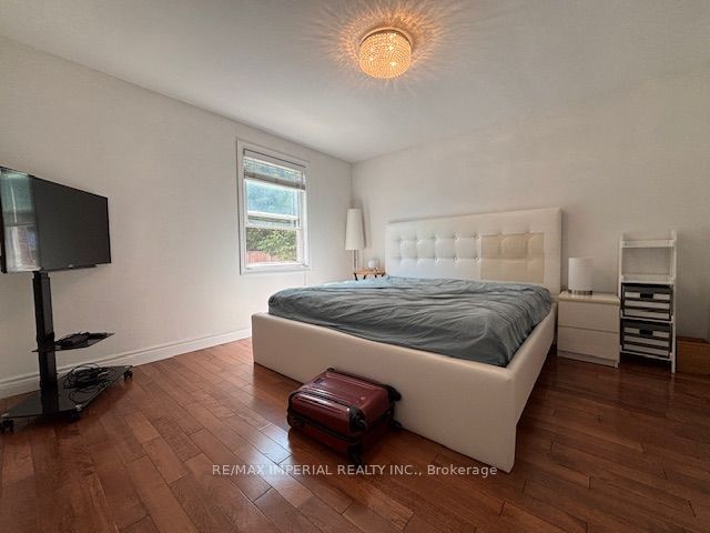 74 Wye Valley Road Property Photo 11