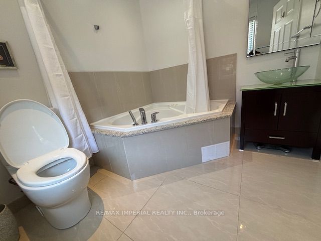 74 Wye Valley Road Property Photo 12