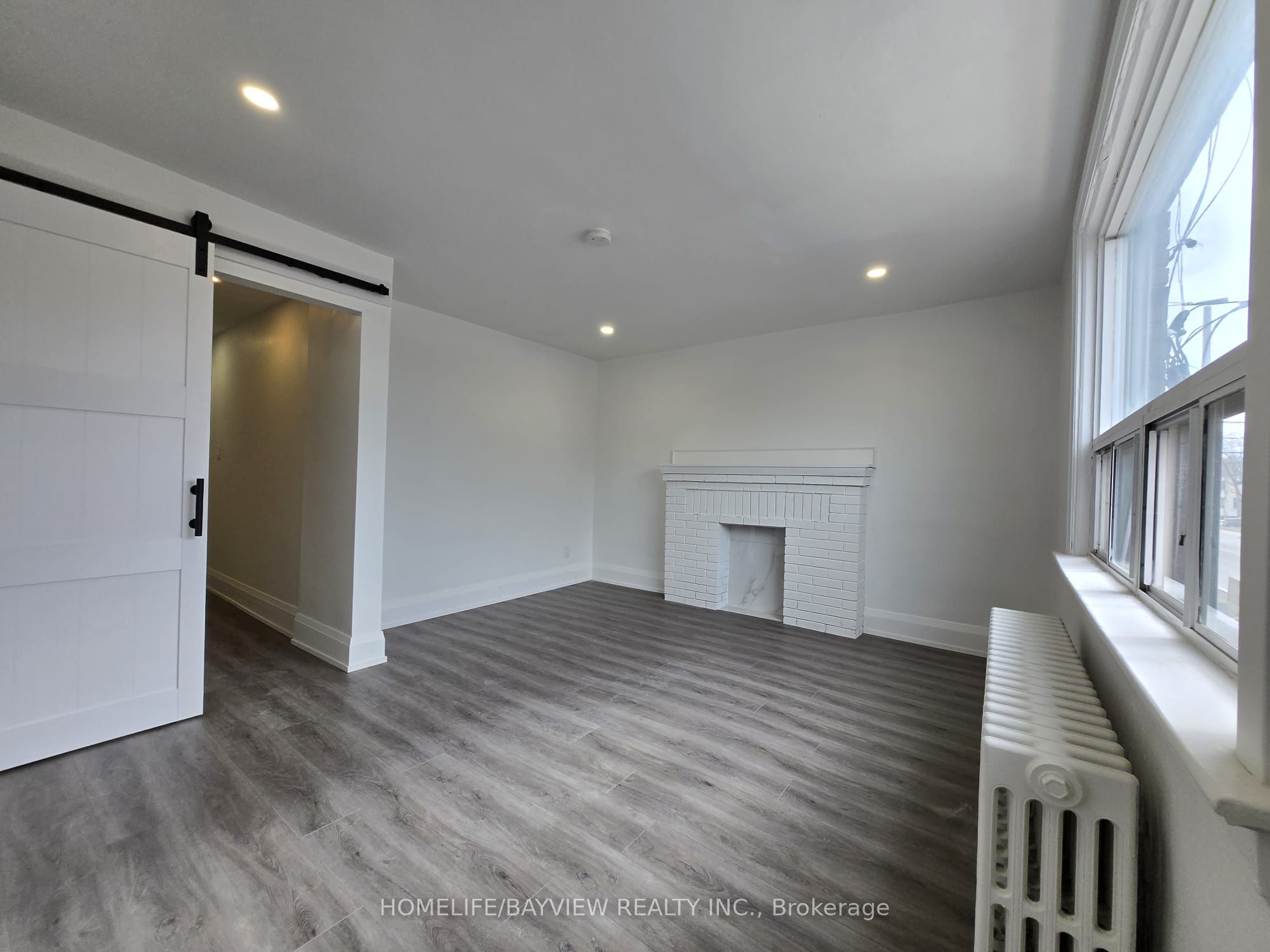 #1 - Upper - 146 O'connor Drive Property Photo 1
