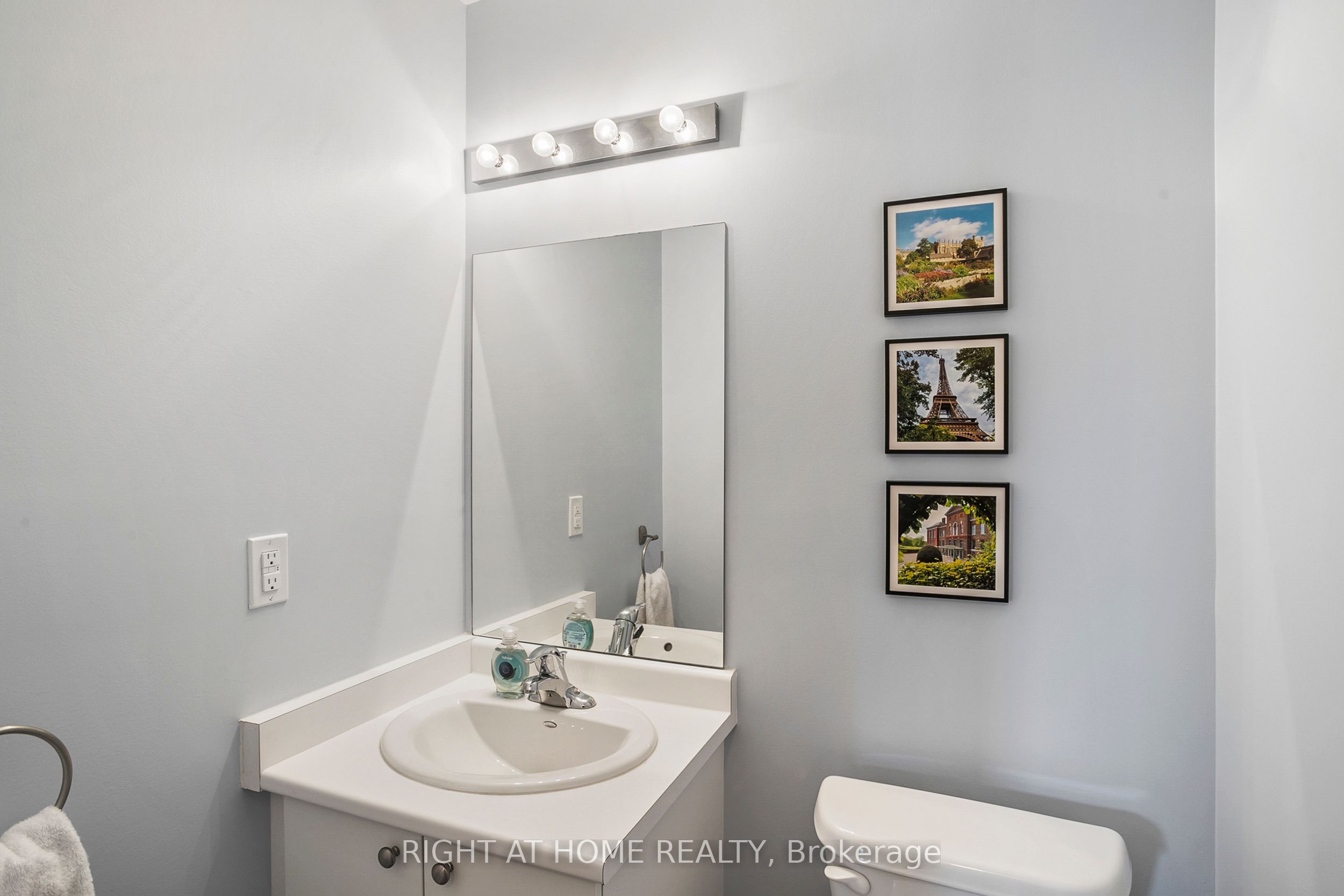1020 Dunsley Way N 2 Property Photo 8