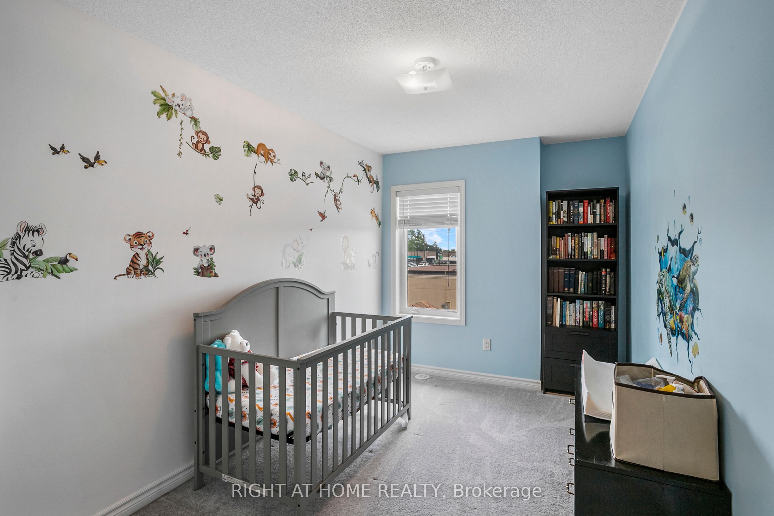 1020 Dunsley Way N 2 Property Photo 12