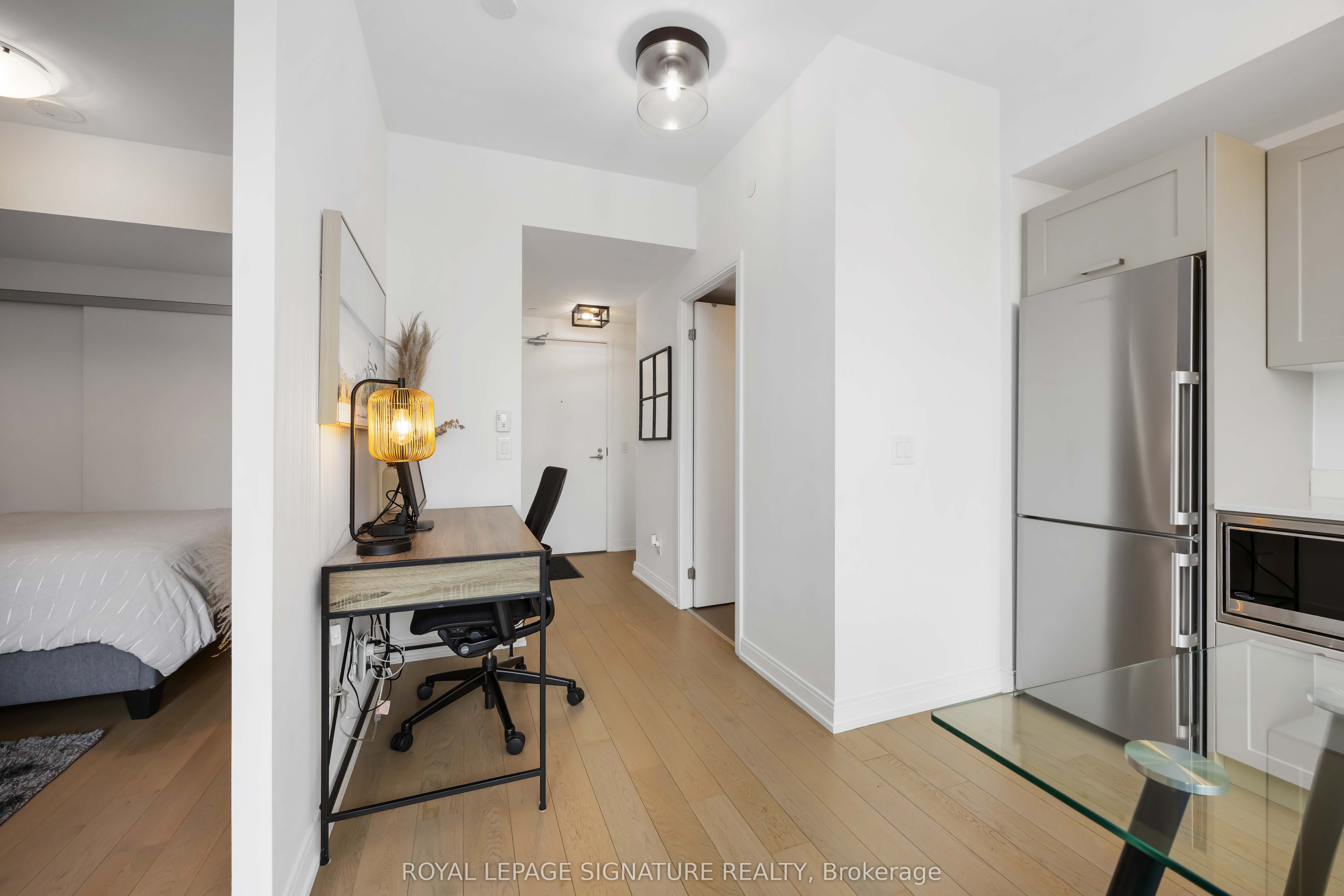 1100 Kingston Road 513 Property Photo 4