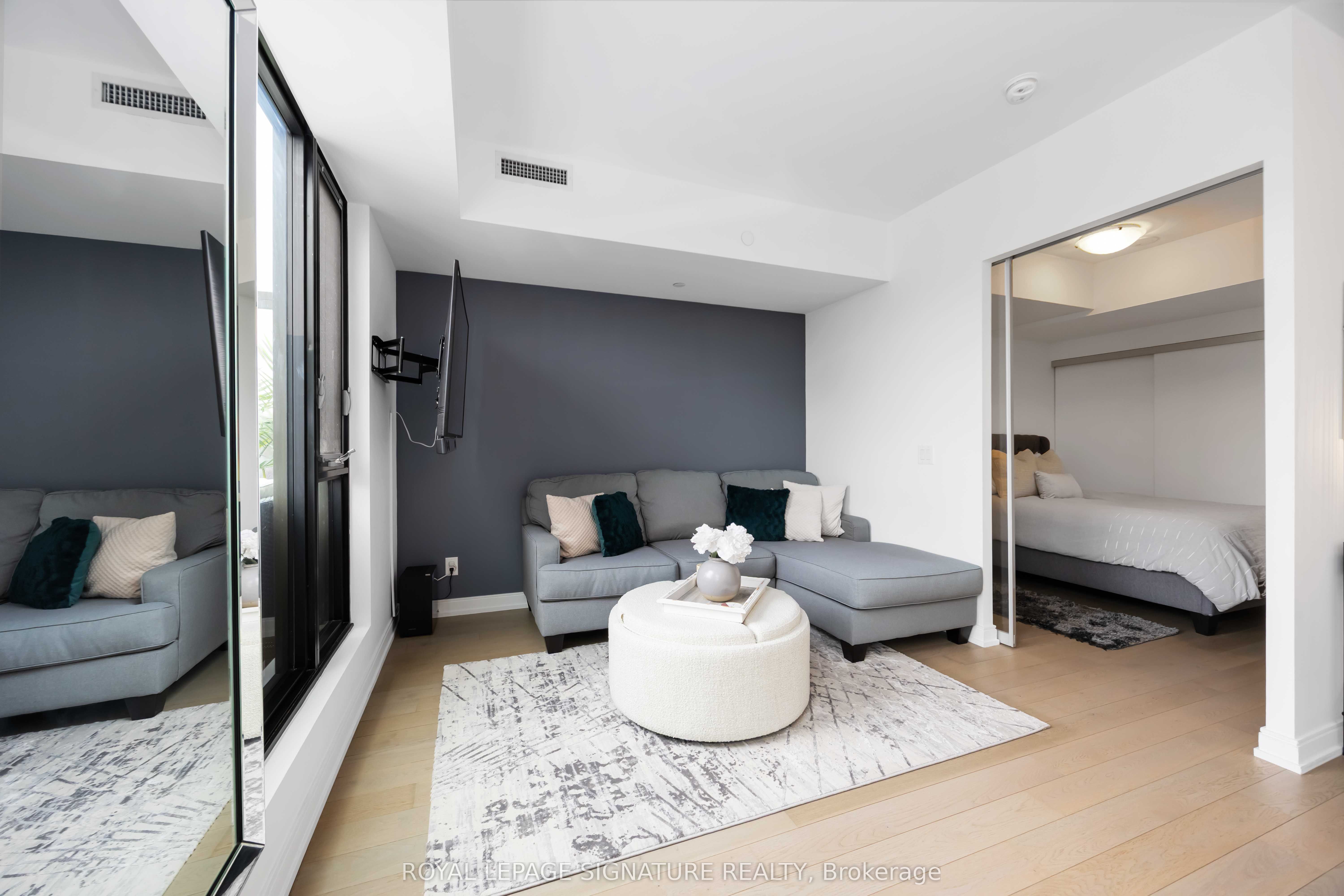 1100 Kingston Road 513 Property Photo 7