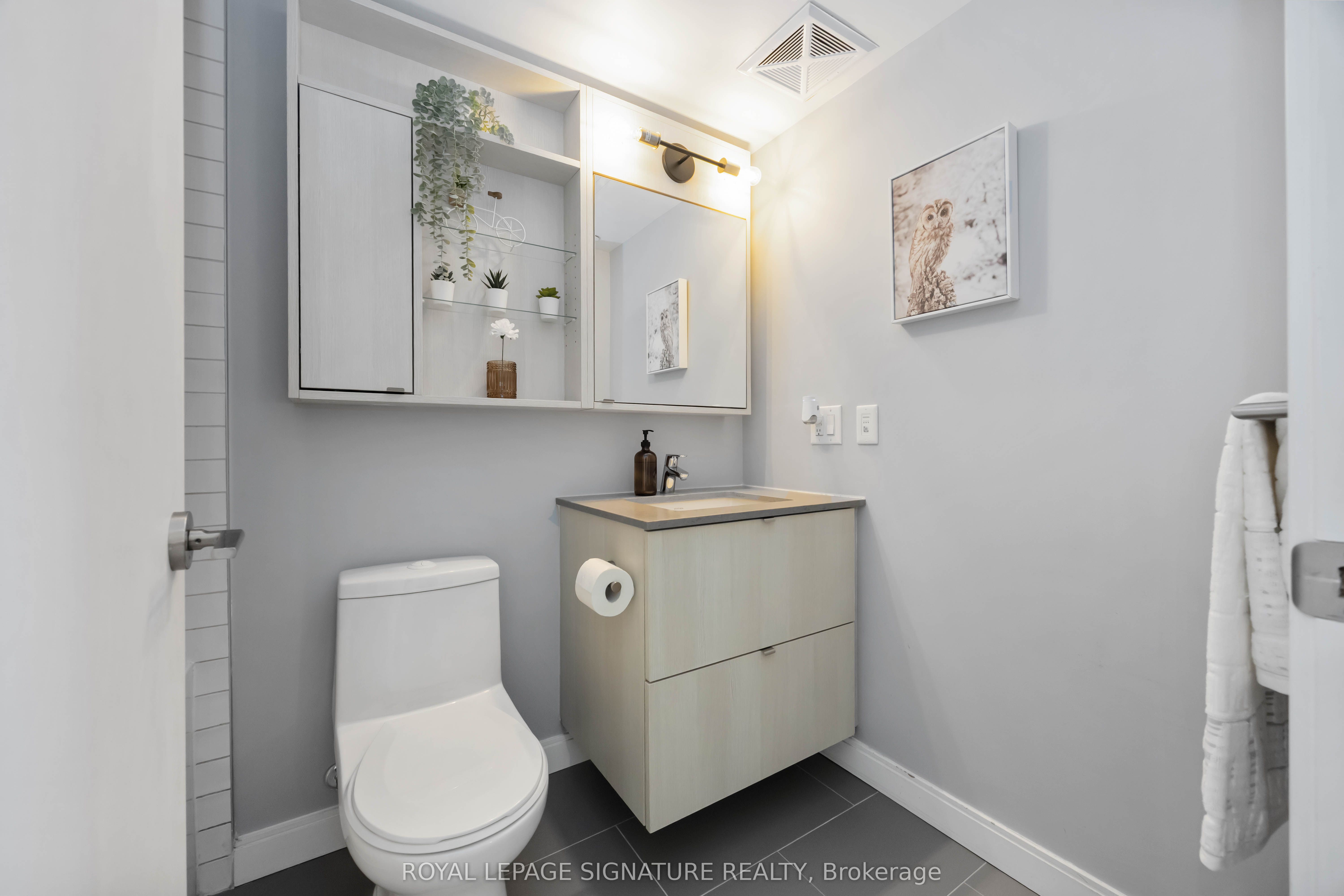 1100 Kingston Road 513 Property Photo 20