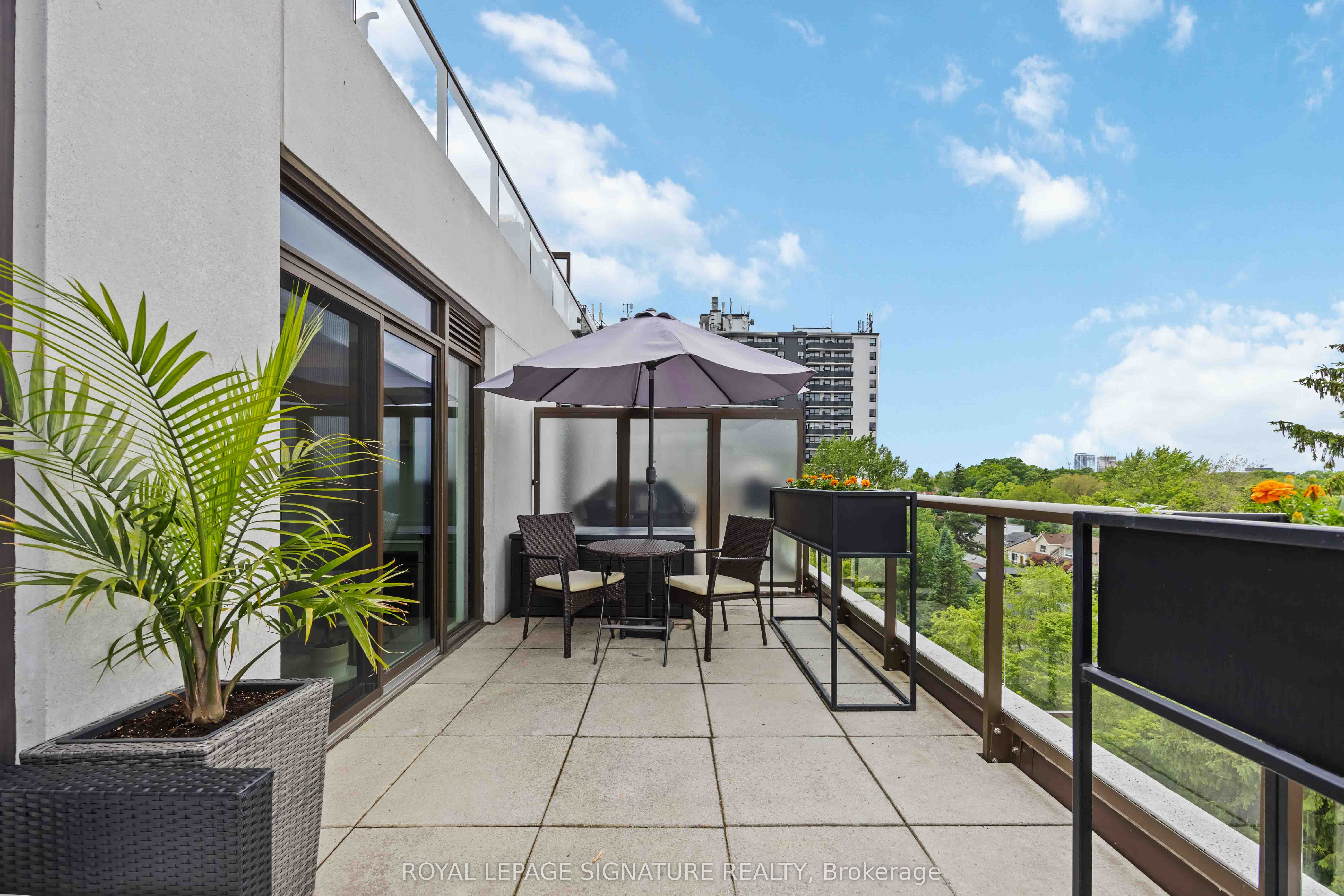 1100 Kingston Road 513 Property Photo 26