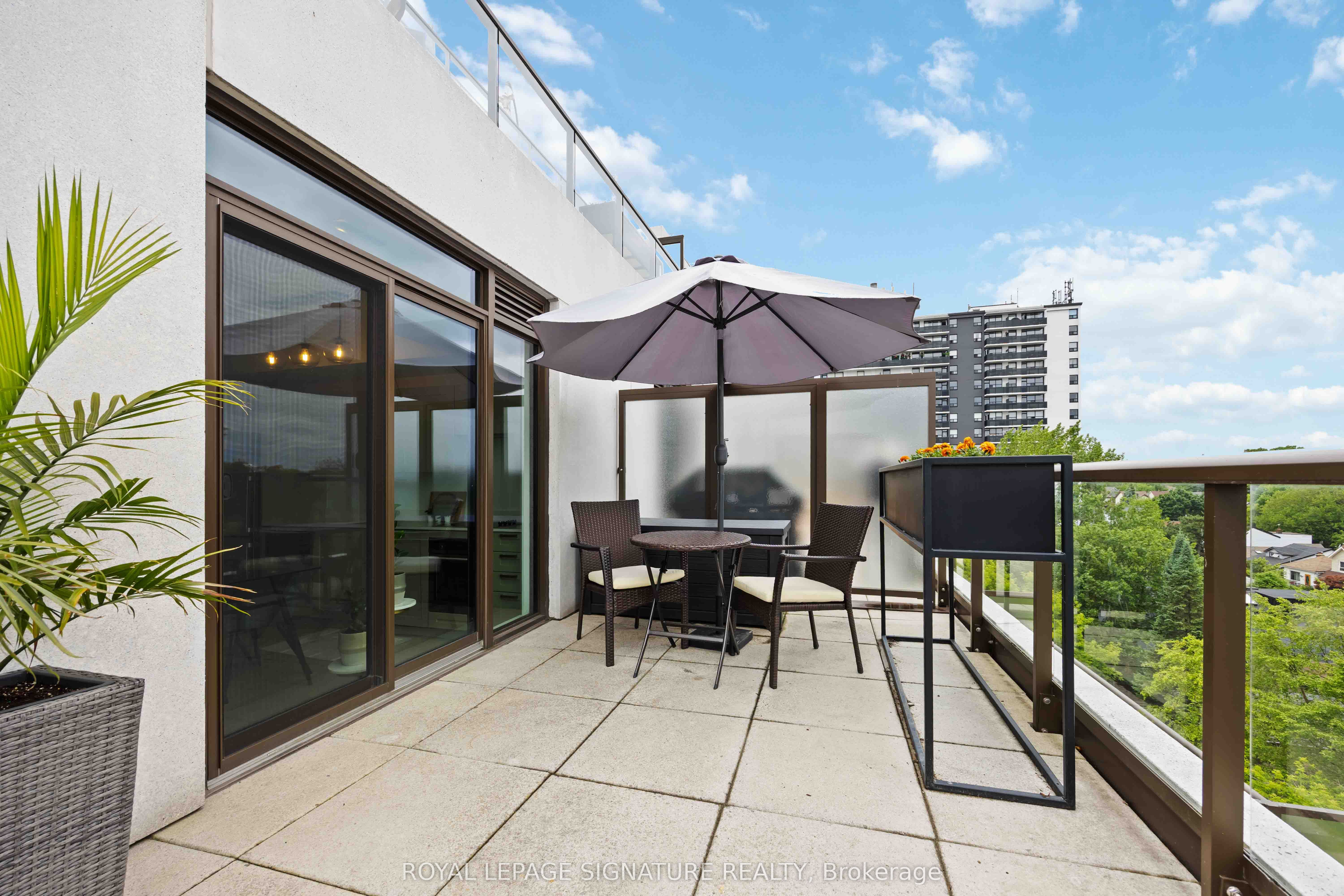 1100 Kingston Road 513 Property Photo 27