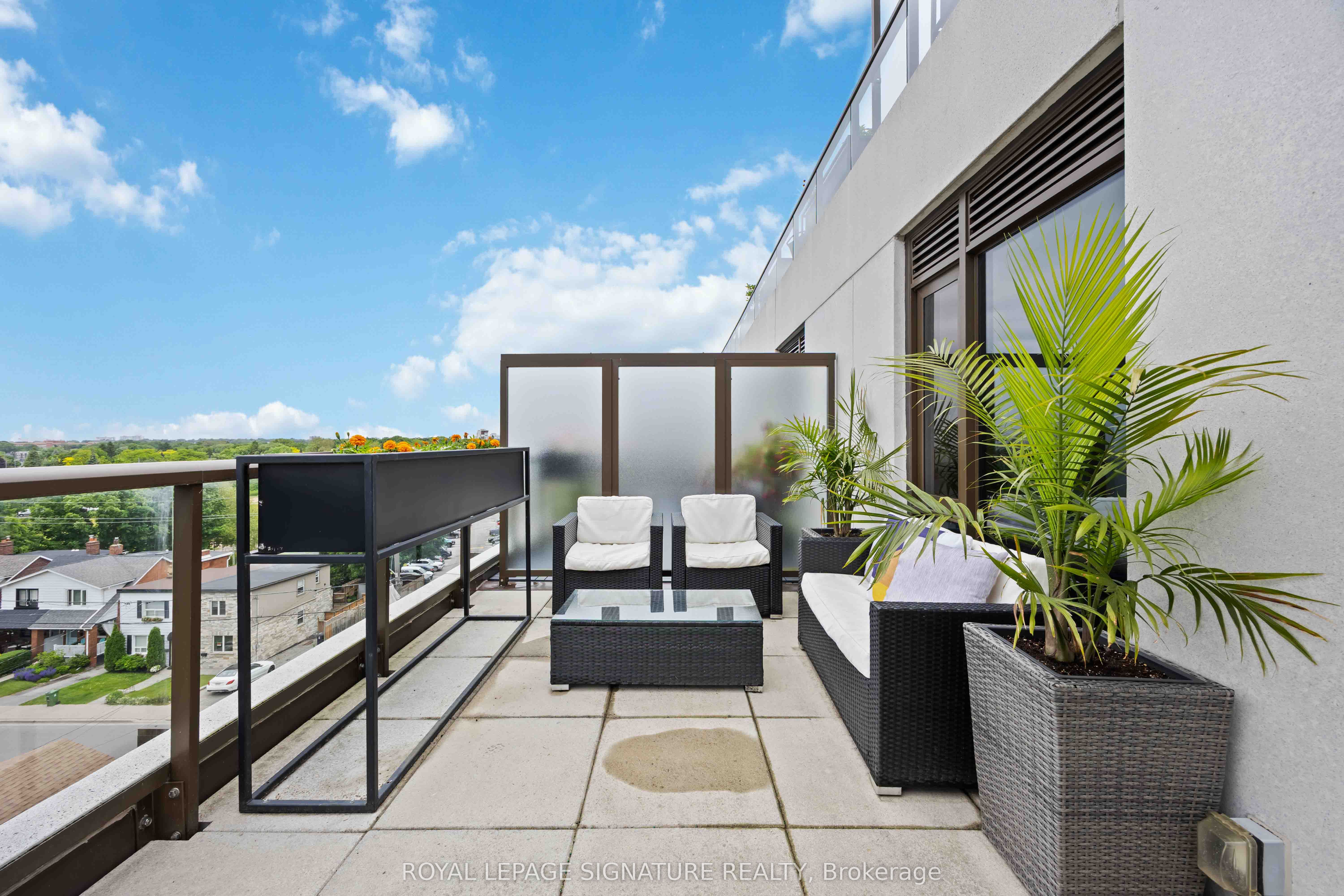 1100 Kingston Road 513 Property Photo 28