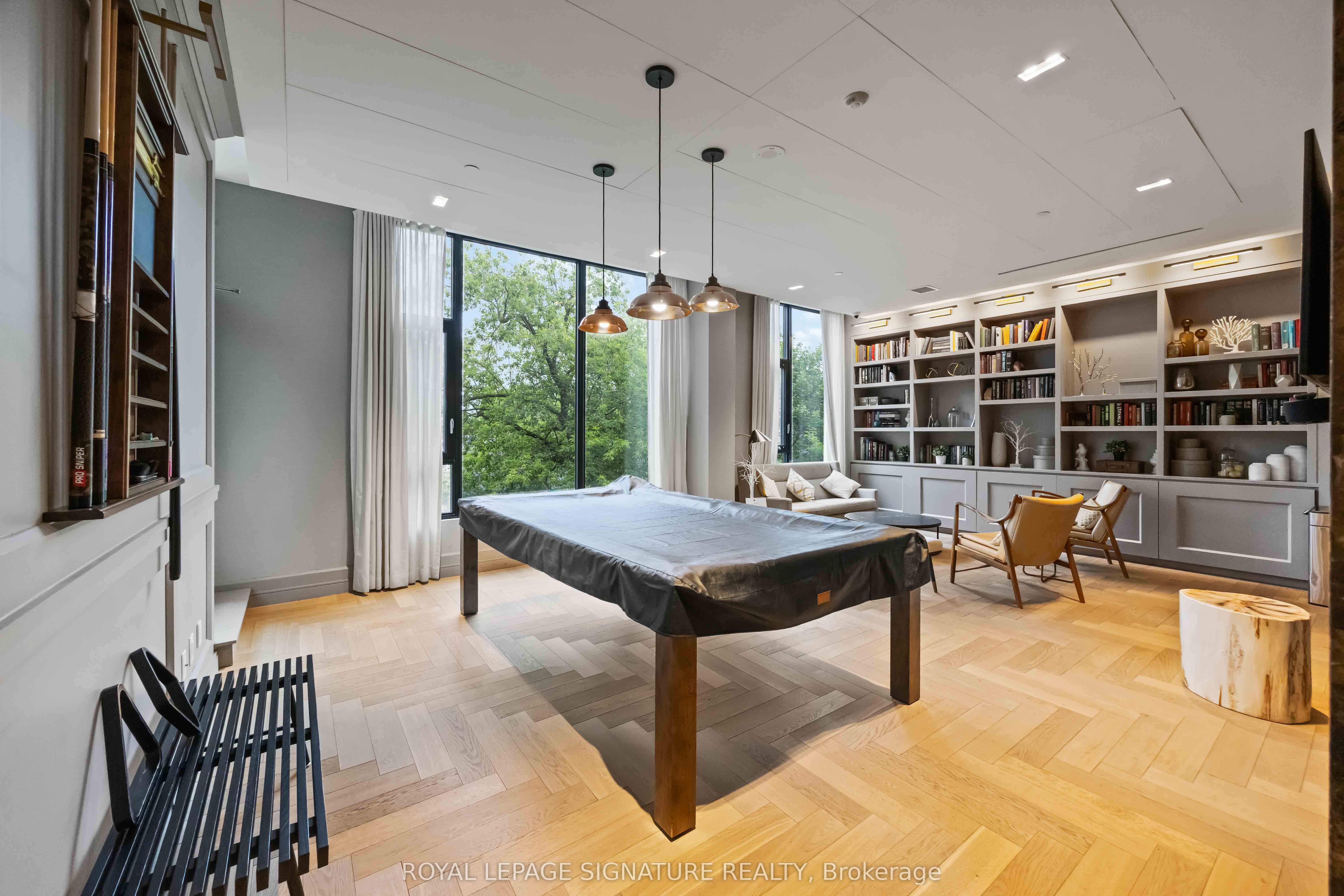 1100 Kingston Road 513 Property Photo 32