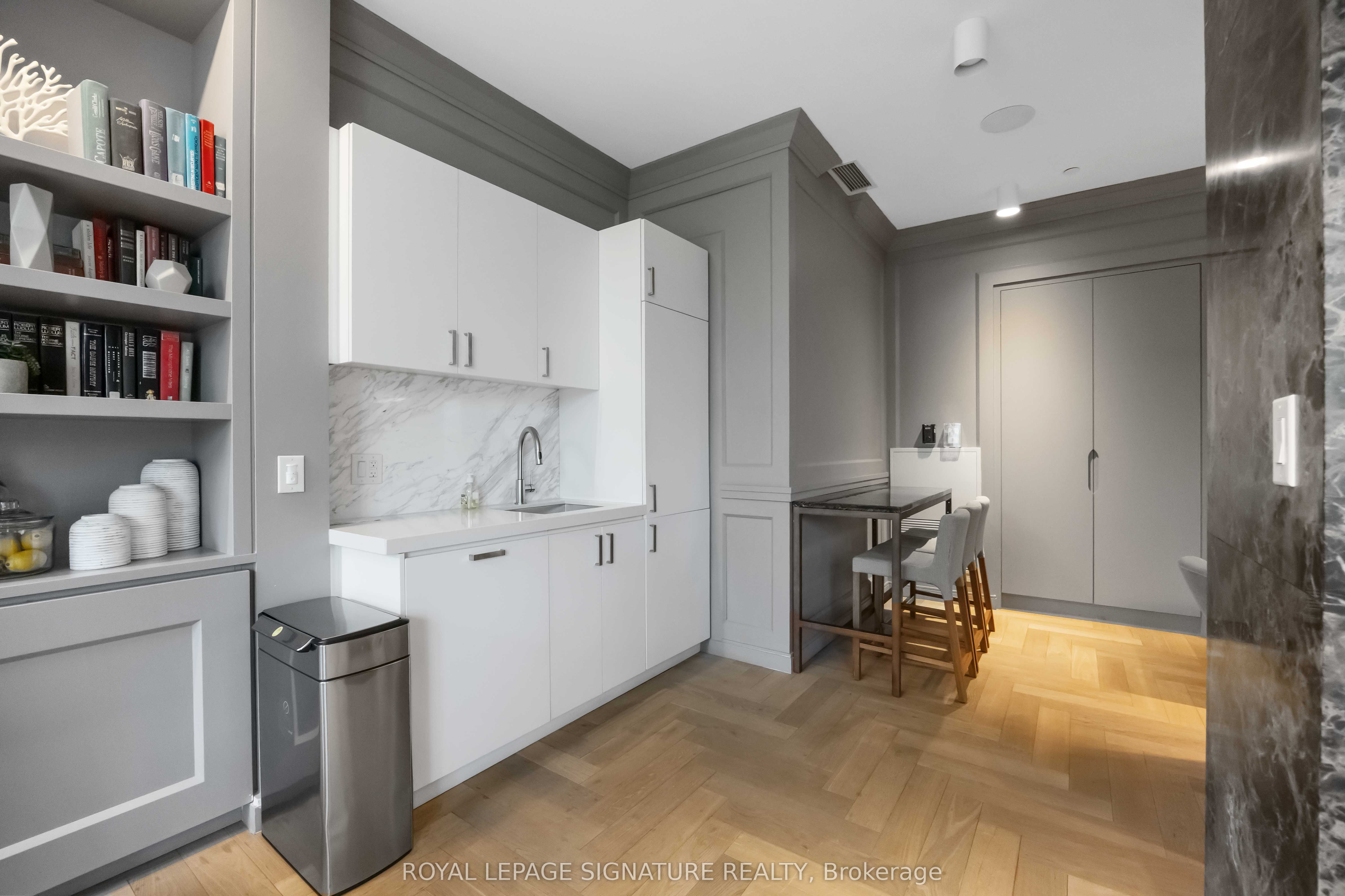 1100 Kingston Road 513 Property Photo 33