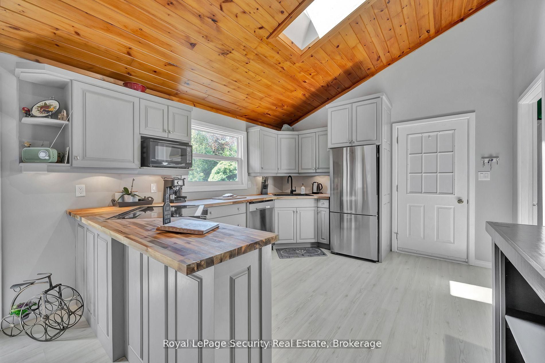 48 Jackman Road Property Photo 9