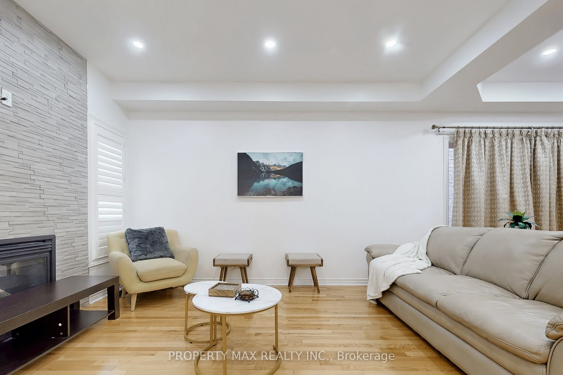 1577 Brandy Court Property Photo 3