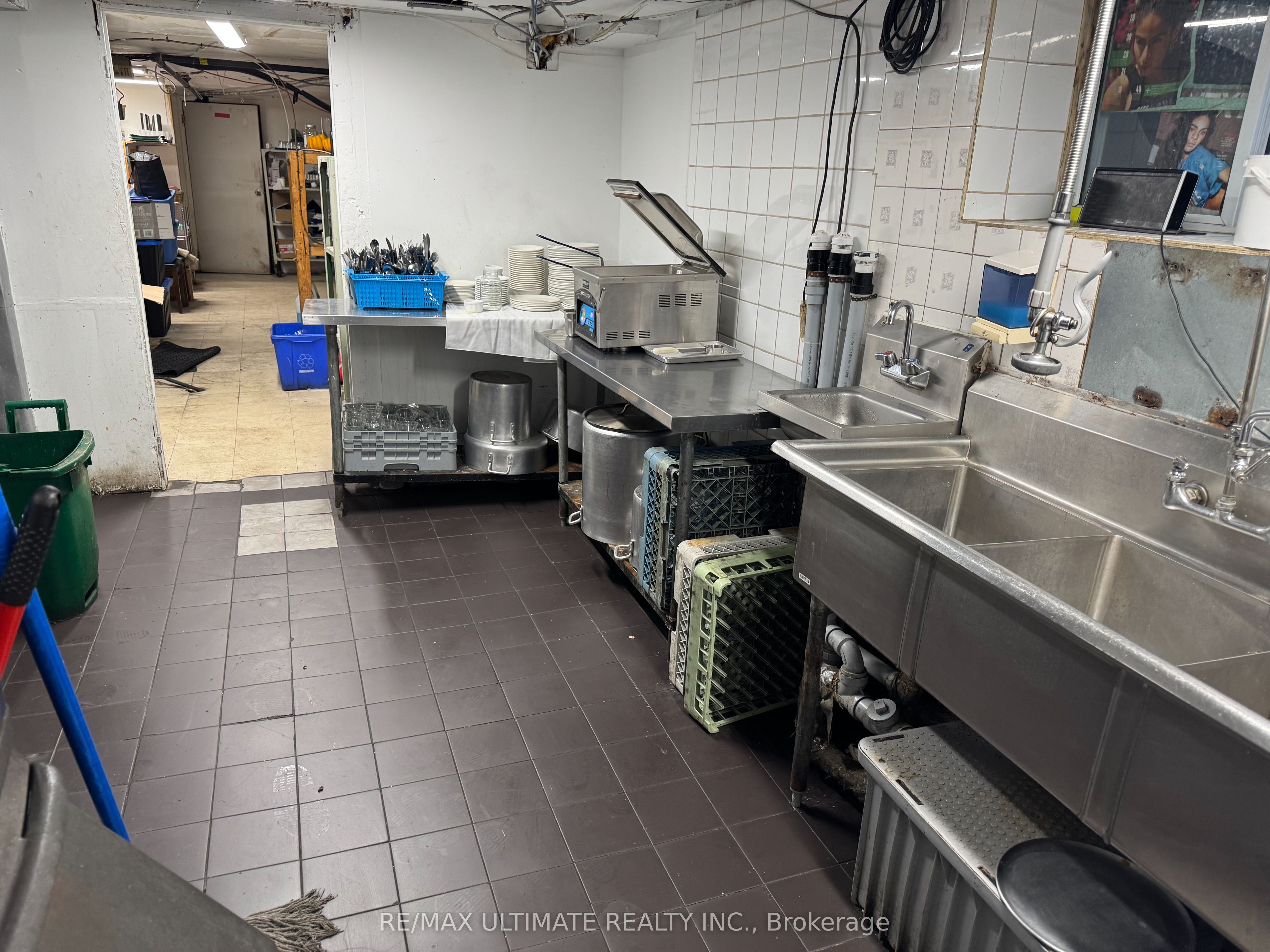1426 Danforth Avenue Property Photo 12