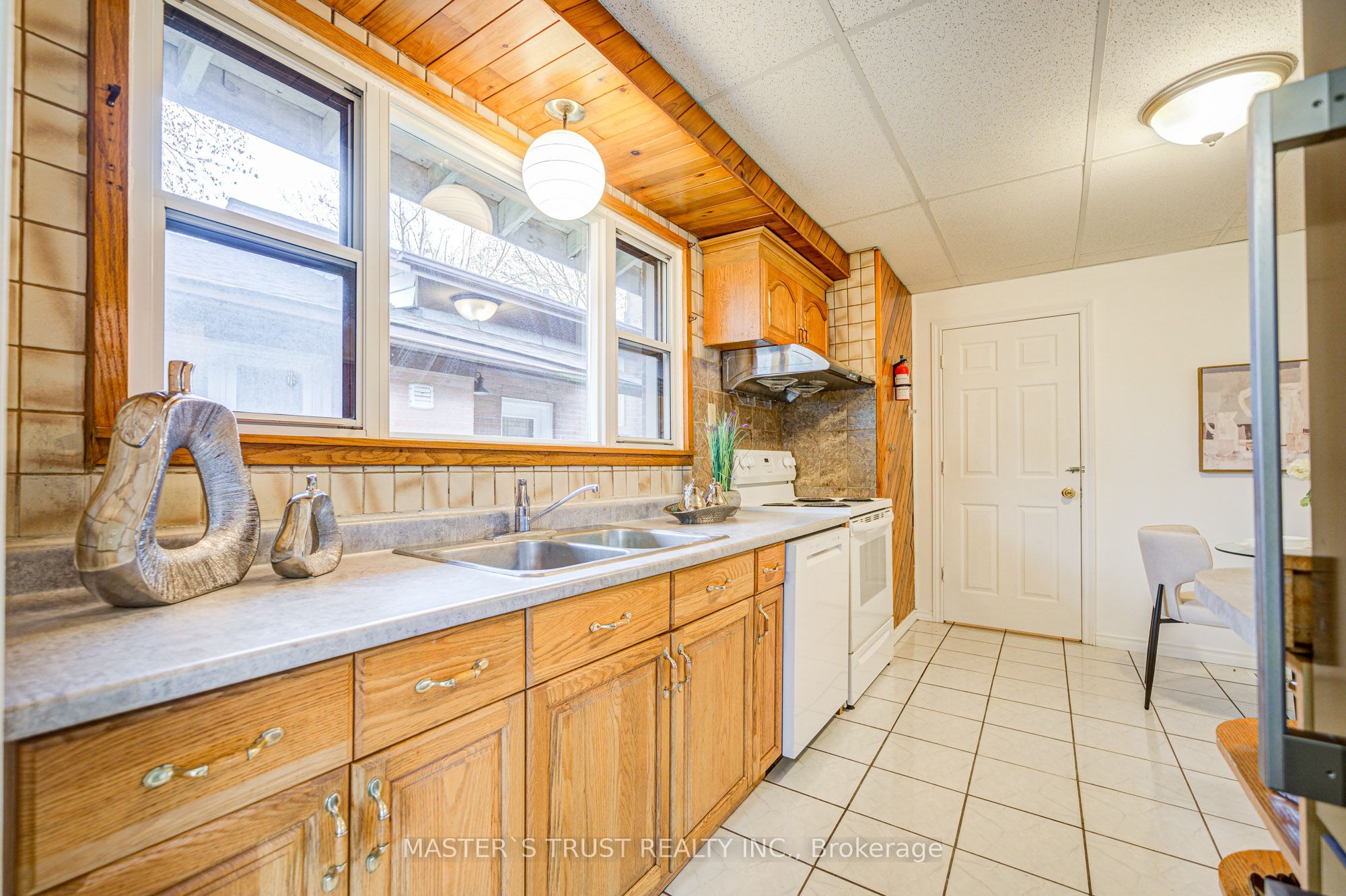 30 Deerfield Road Property Photo 10