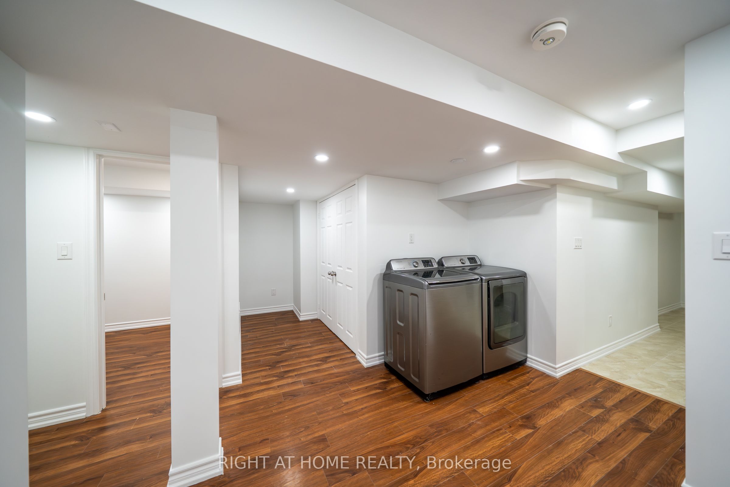 2387 Kentucky Derby Way Property Photo 9