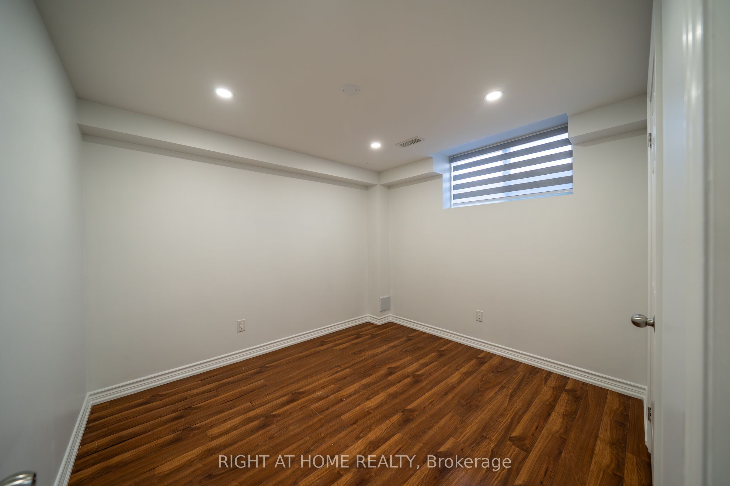 2387 Kentucky Derby Way Property Photo 13