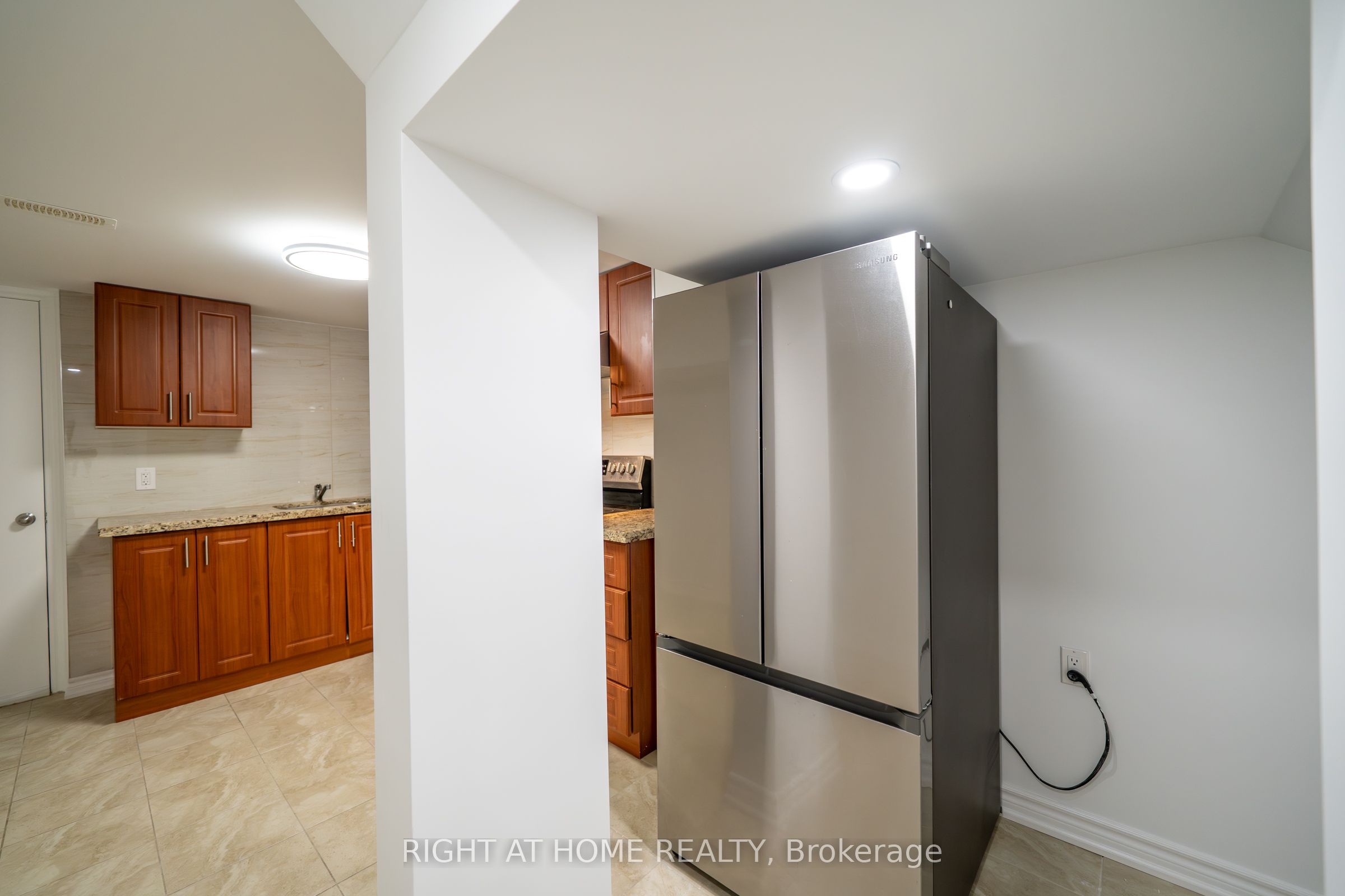 2387 Kentucky Derby Way Property Photo 16