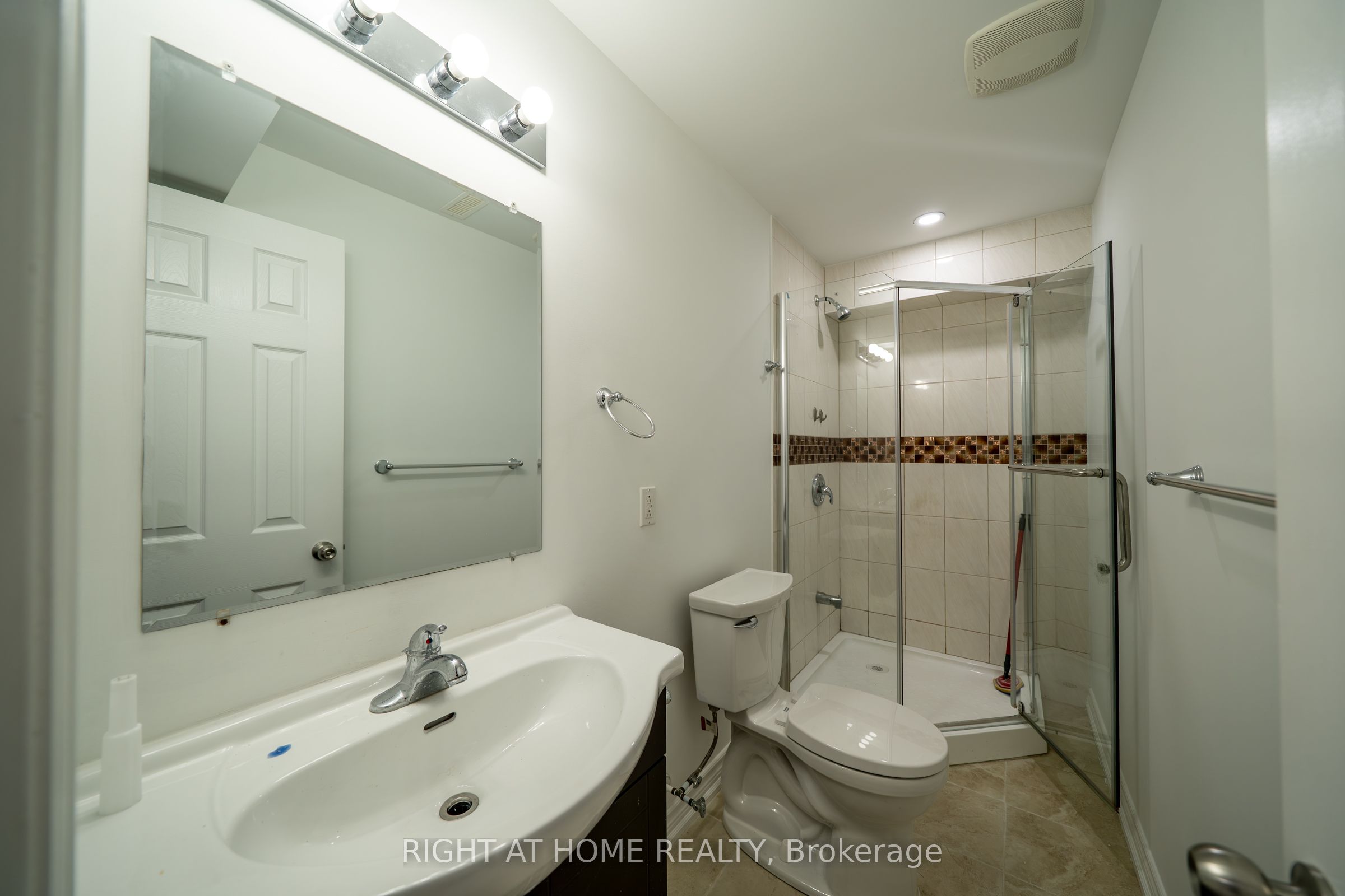 2387 Kentucky Derby Way Property Photo 18