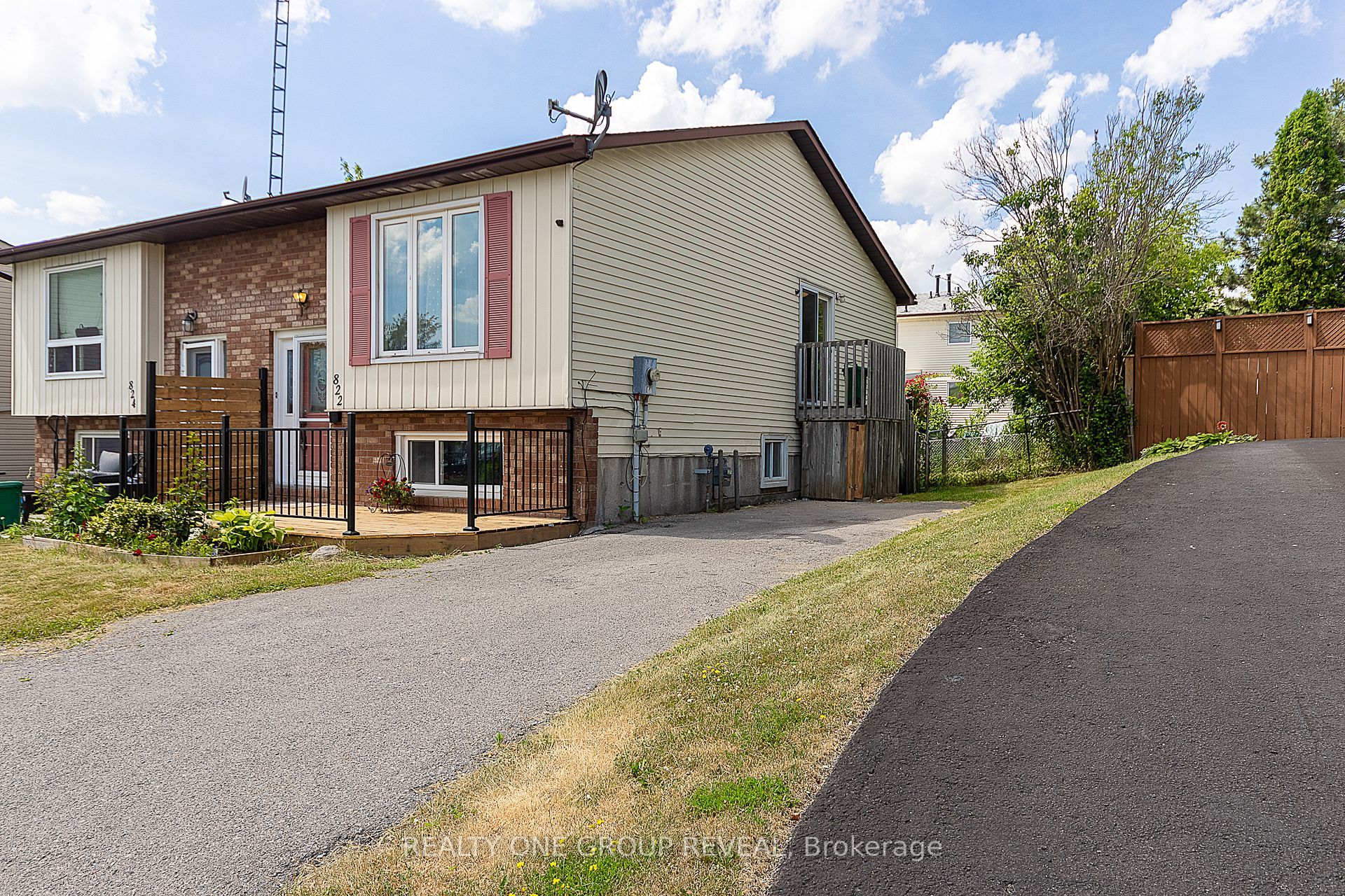 822 Kilkenny Court N Property Photo 2