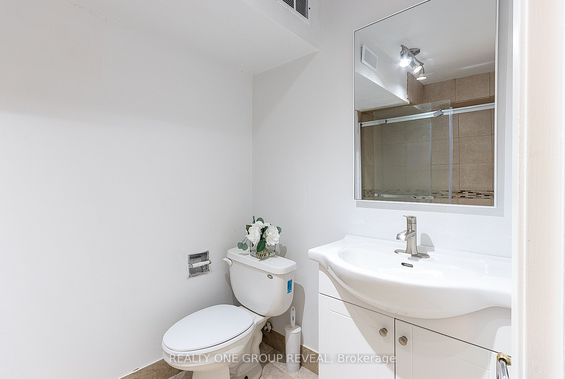 822 Kilkenny Court N Property Photo 19