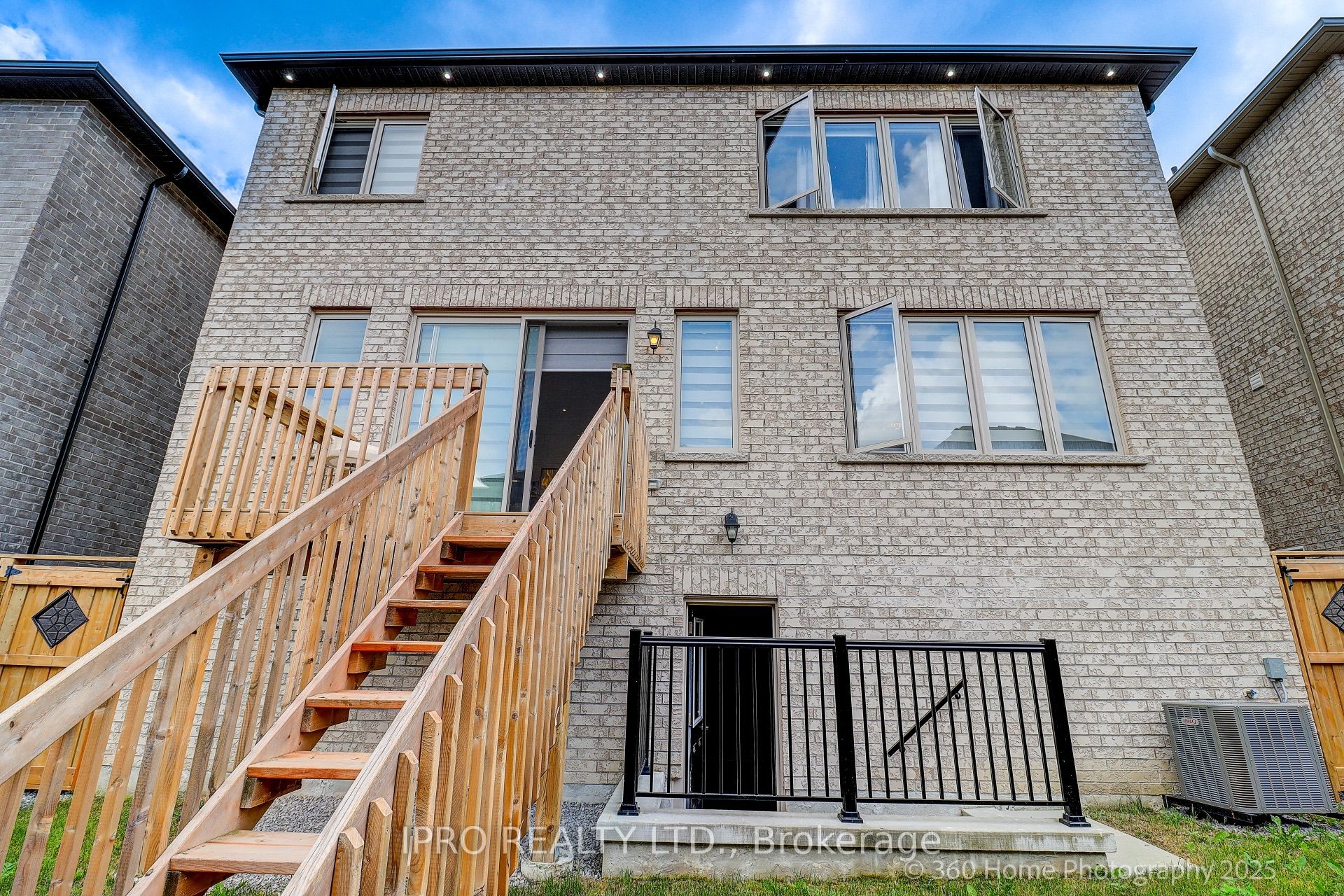 2486 Florentine Place Property Photo 5