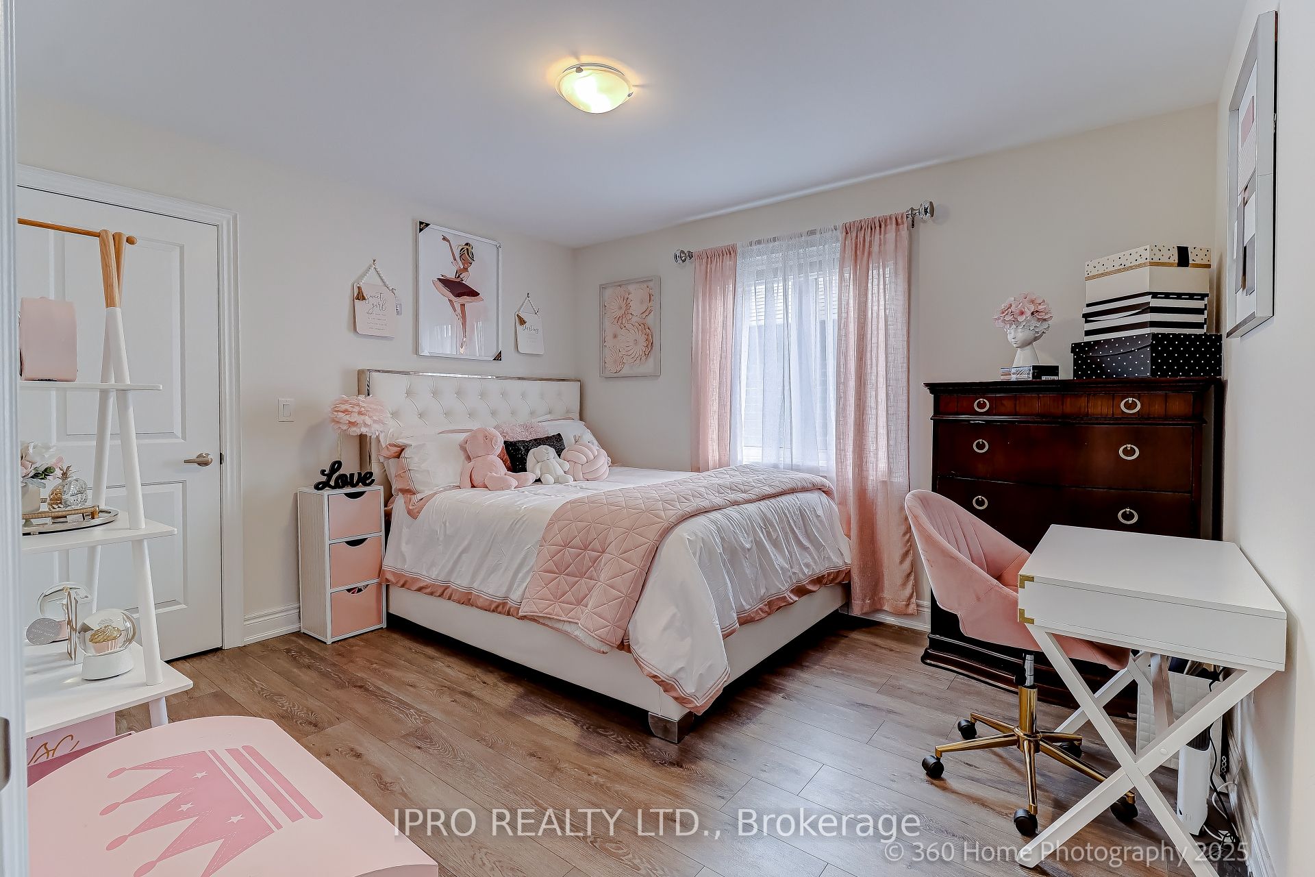 2486 Florentine Place Property Photo 10