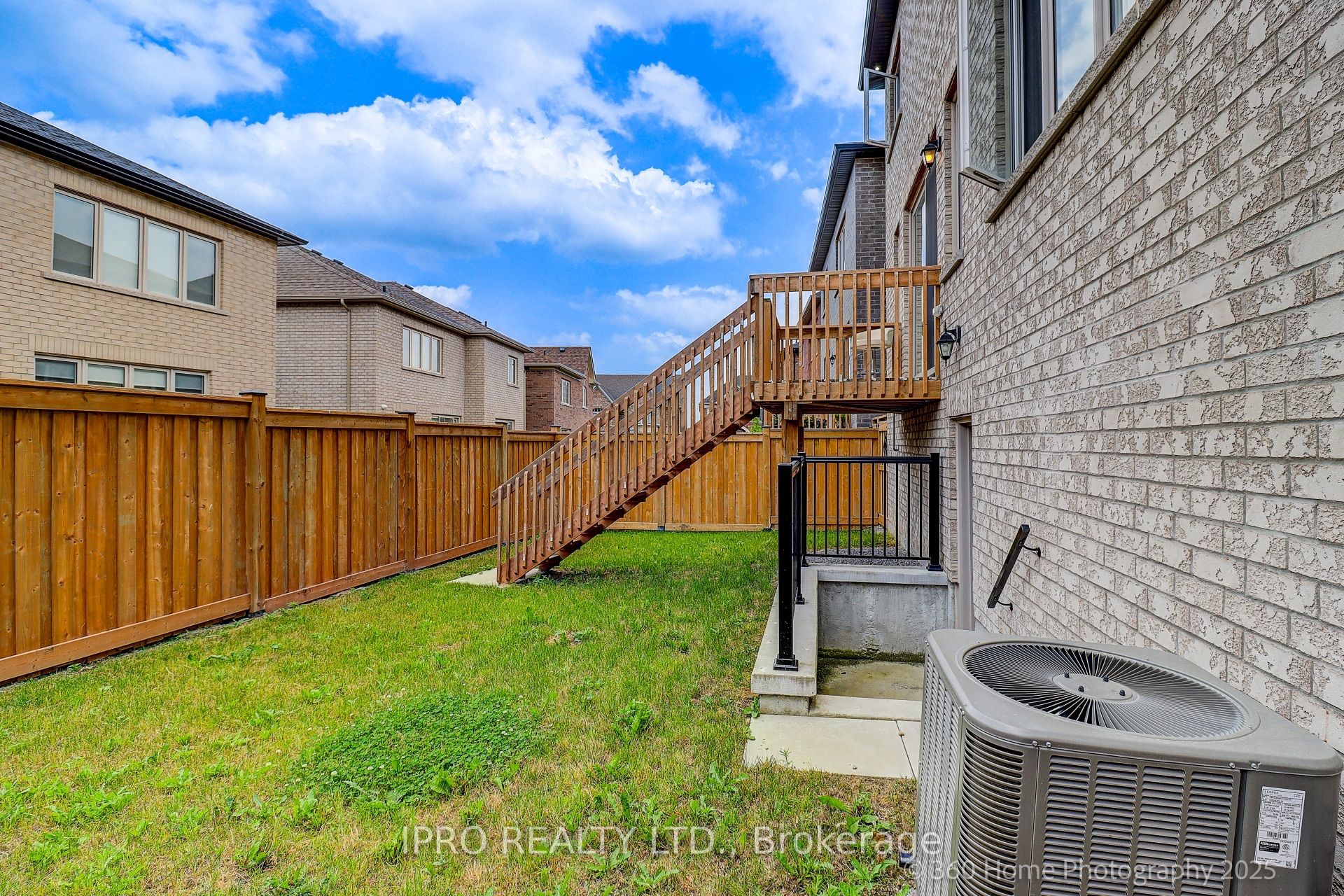 2486 Florentine Place Property Photo 24