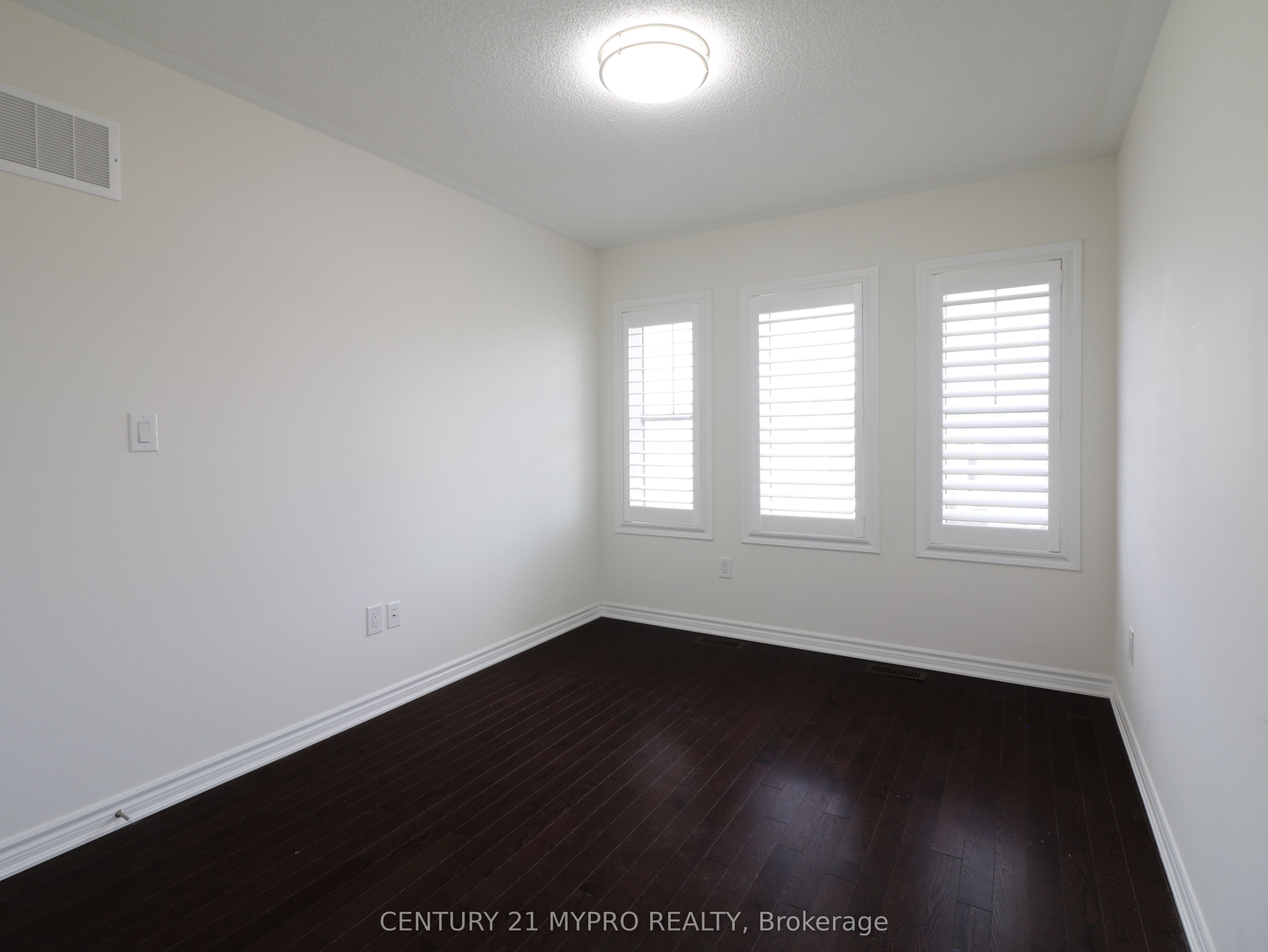 #main & 2nd Flr - 71 Westfield Drive Property Photo 28