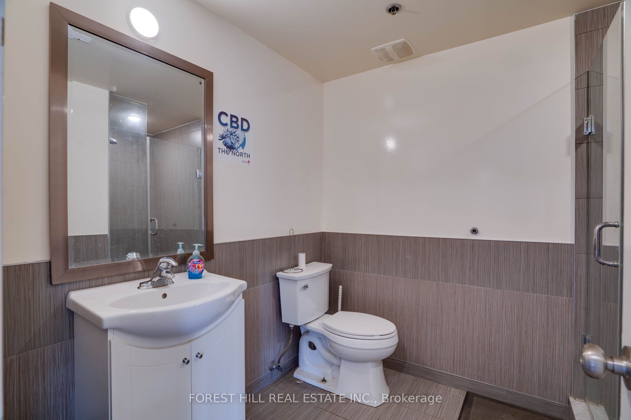 110 Silver Star Boulevard 105 Property Photo 4