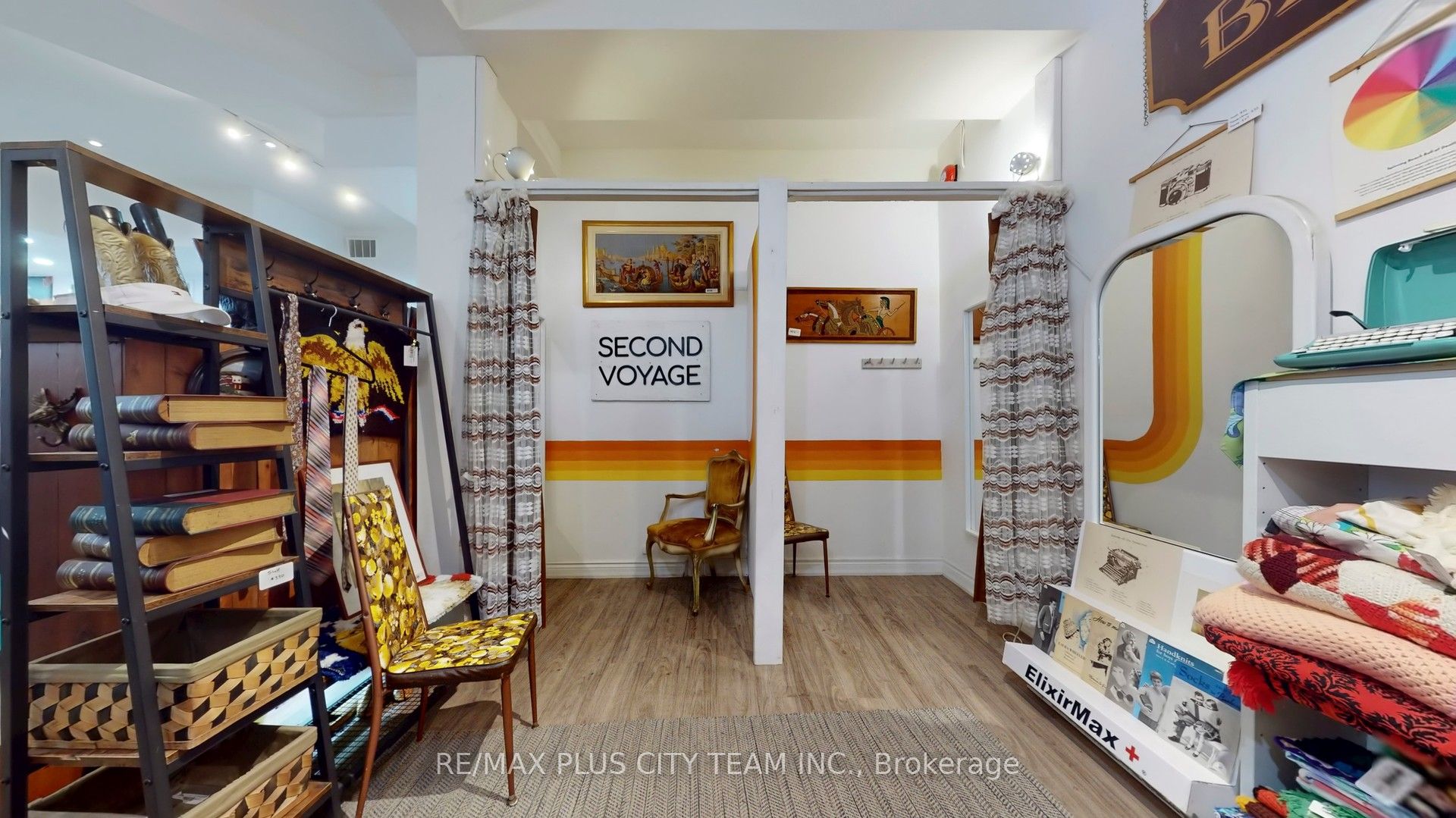 734 Queen Street E 1 Property Photo 25