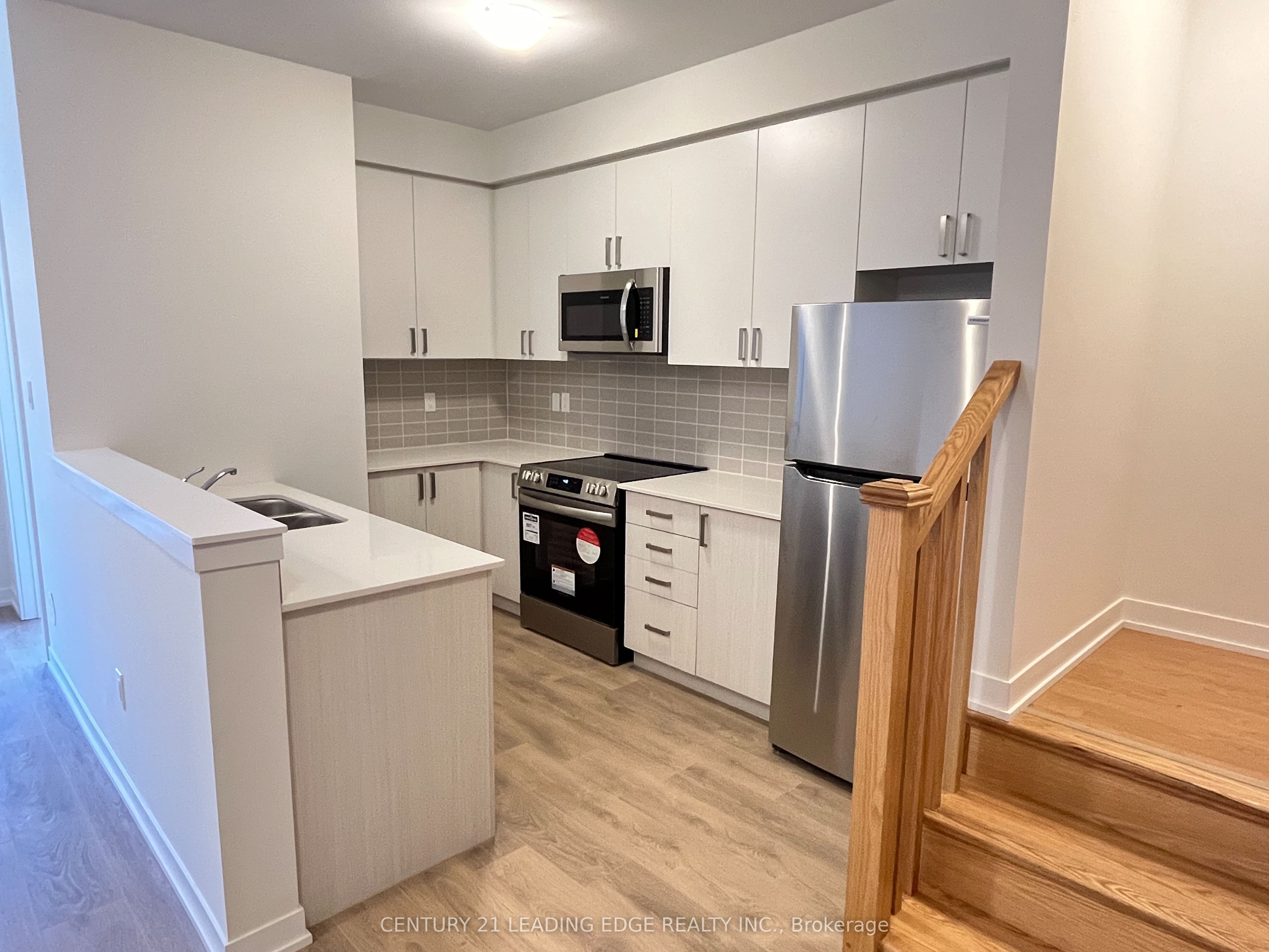 #1312 - 1865 Pickering Parkway Property Photo 4