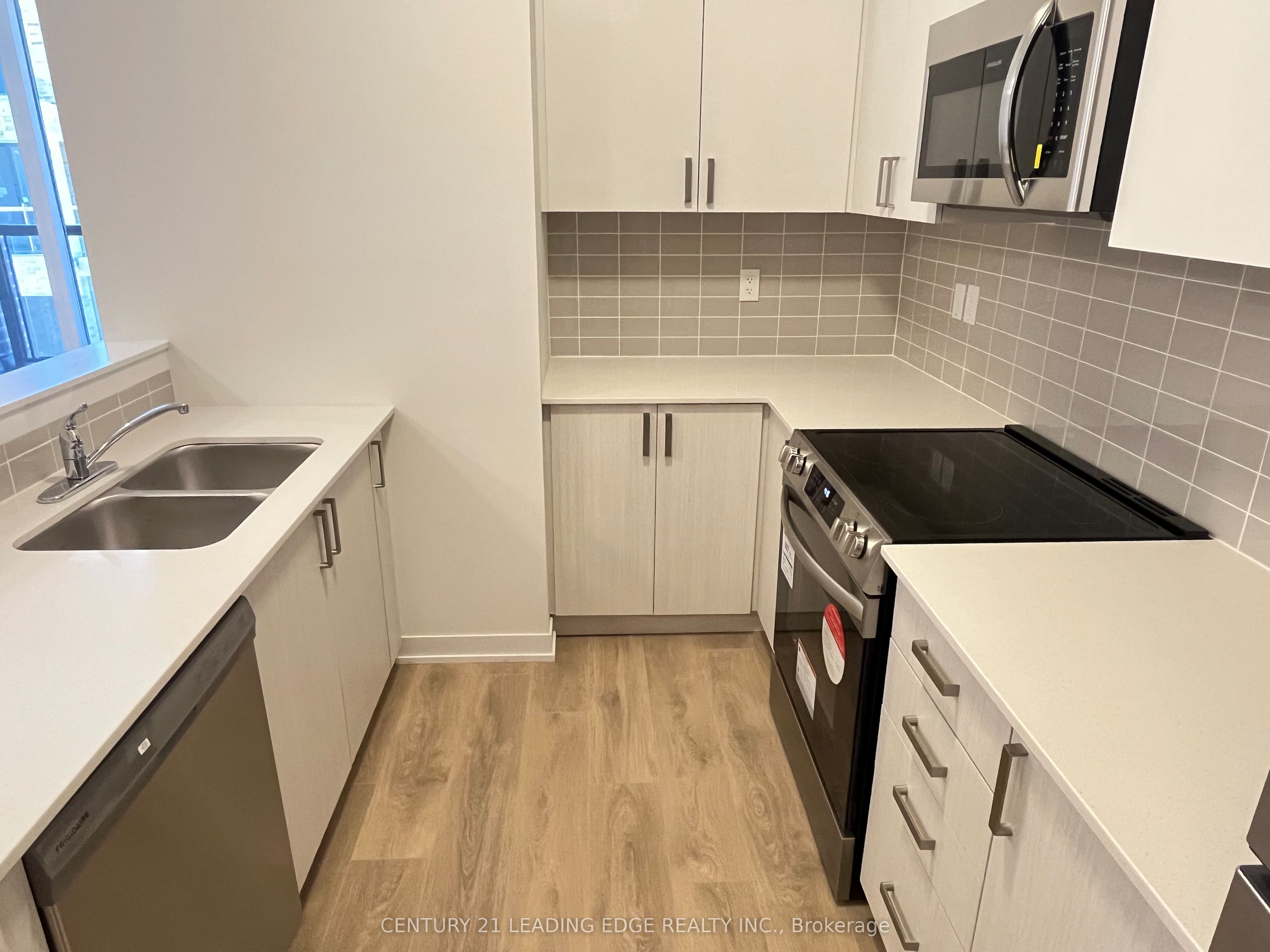 #1312 - 1865 Pickering Parkway Property Photo 5