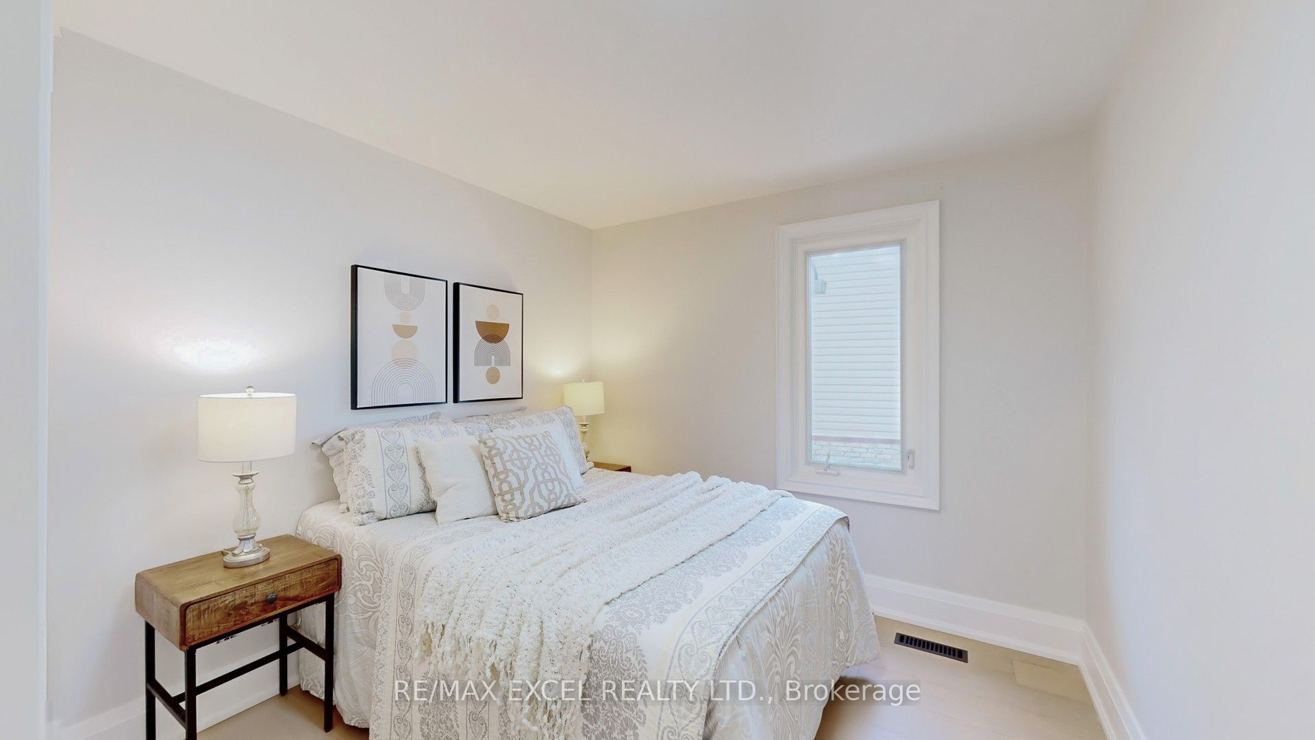 80 Eagleview Crescent Property Photo 24