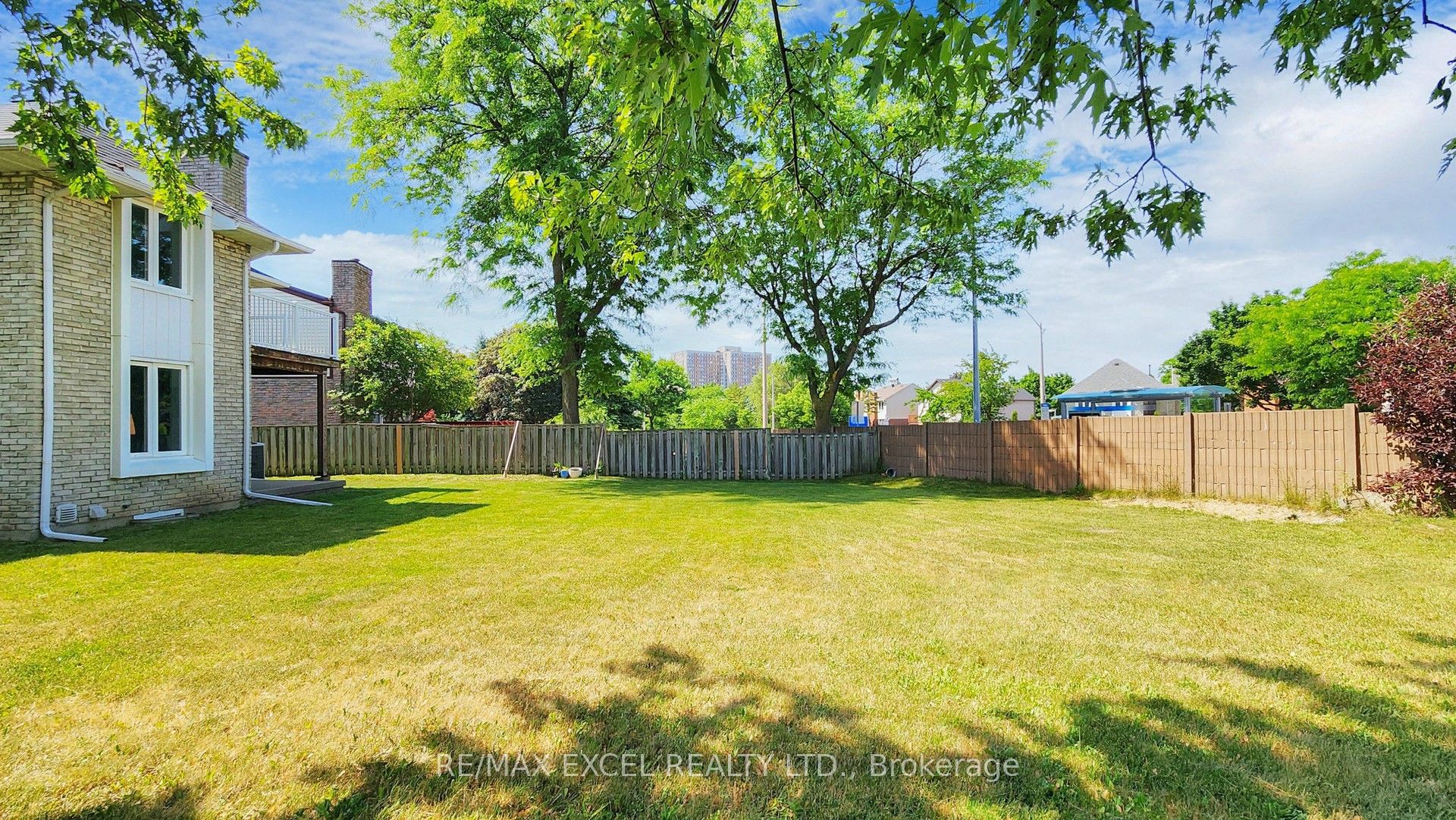 80 Eagleview Crescent Property Photo 37