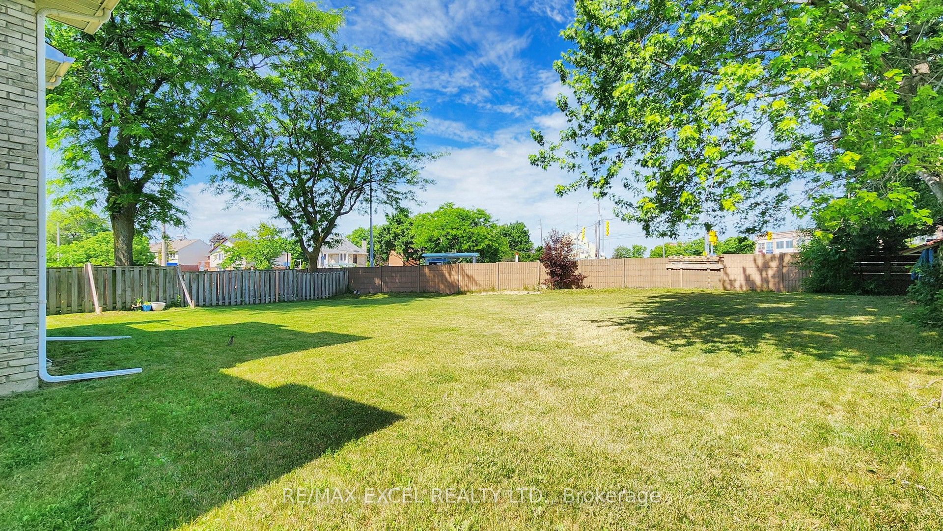 80 Eagleview Crescent Property Photo 38